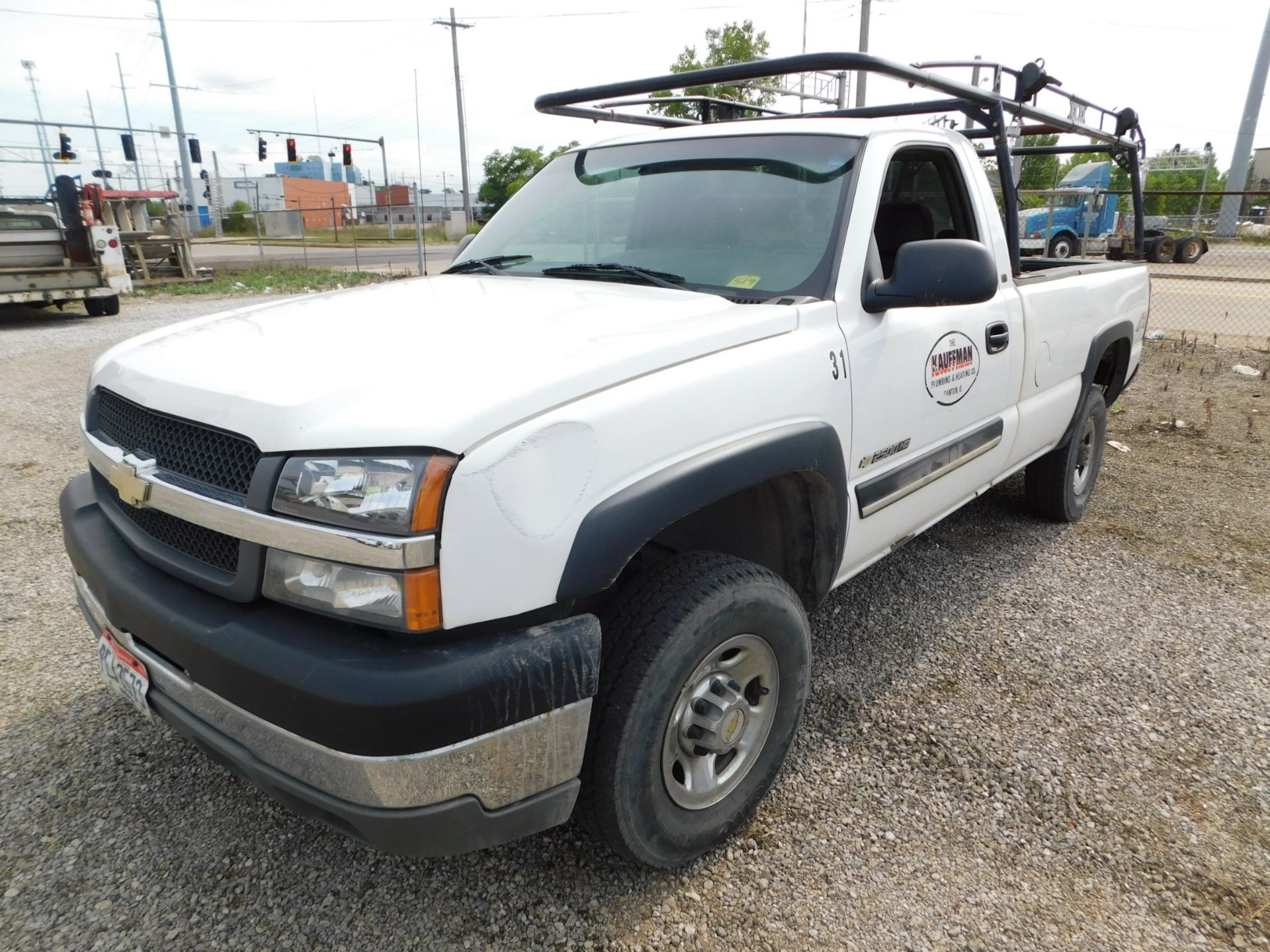 2004 Chevrolet Silverado 2500 HD Pickup, VIN 1GHCK24G74E186757, Regular Cab, Automatic, 4x4, AM/ - Image 2 of 43