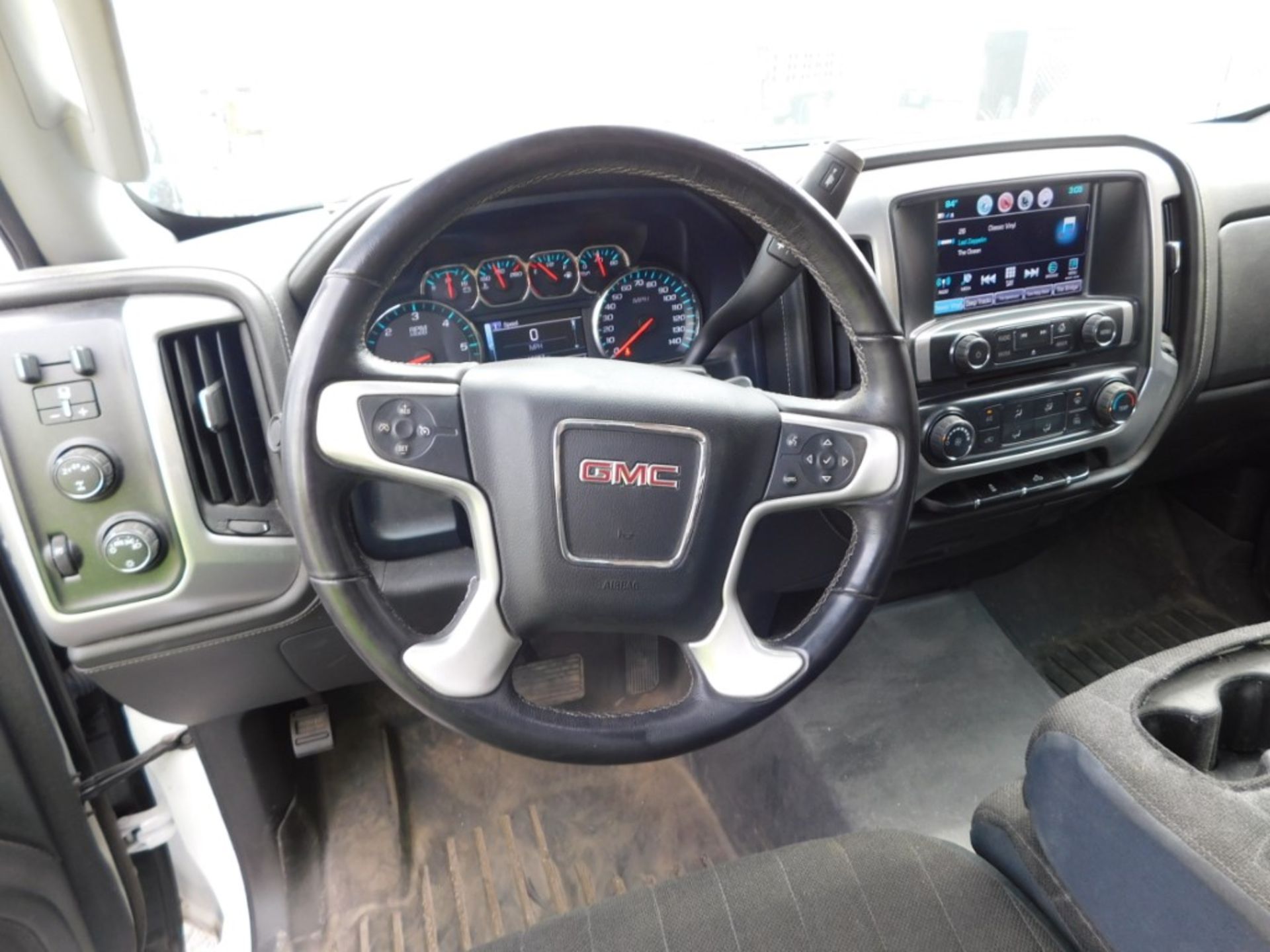 2018 GMC 2500 HD Pickup, VIN 1GT02SEG6JZ269242, 4 x 4, Automatic, Regular Cab, Cruise Control, AM/ - Image 20 of 30