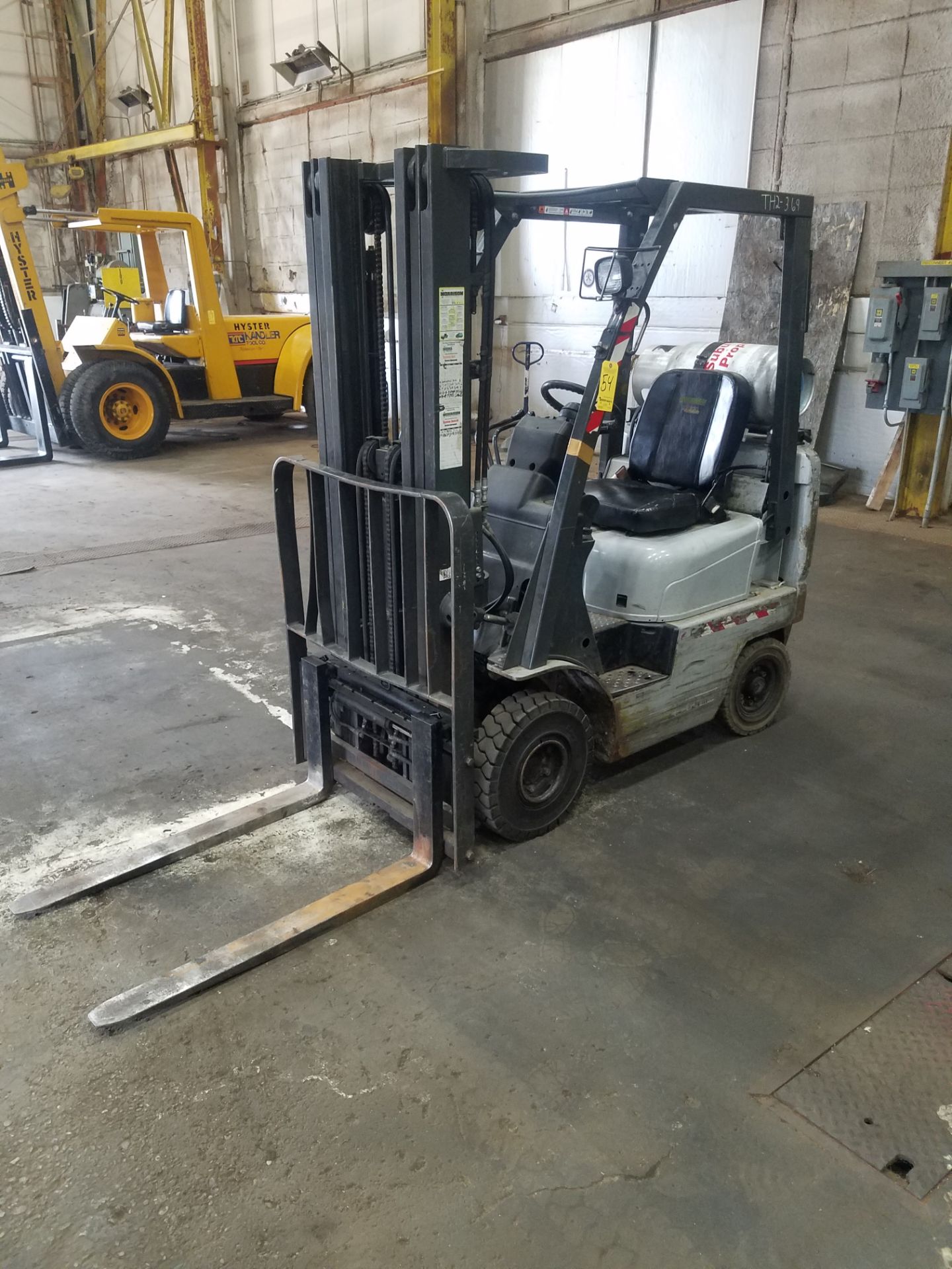 Nissan Model MAP1F1A15LV Fork Lift, s/n AP1F1-9T0369, 2,400 Lb. Capacity, LP, Hard Tire, Cage, - Image 3 of 4