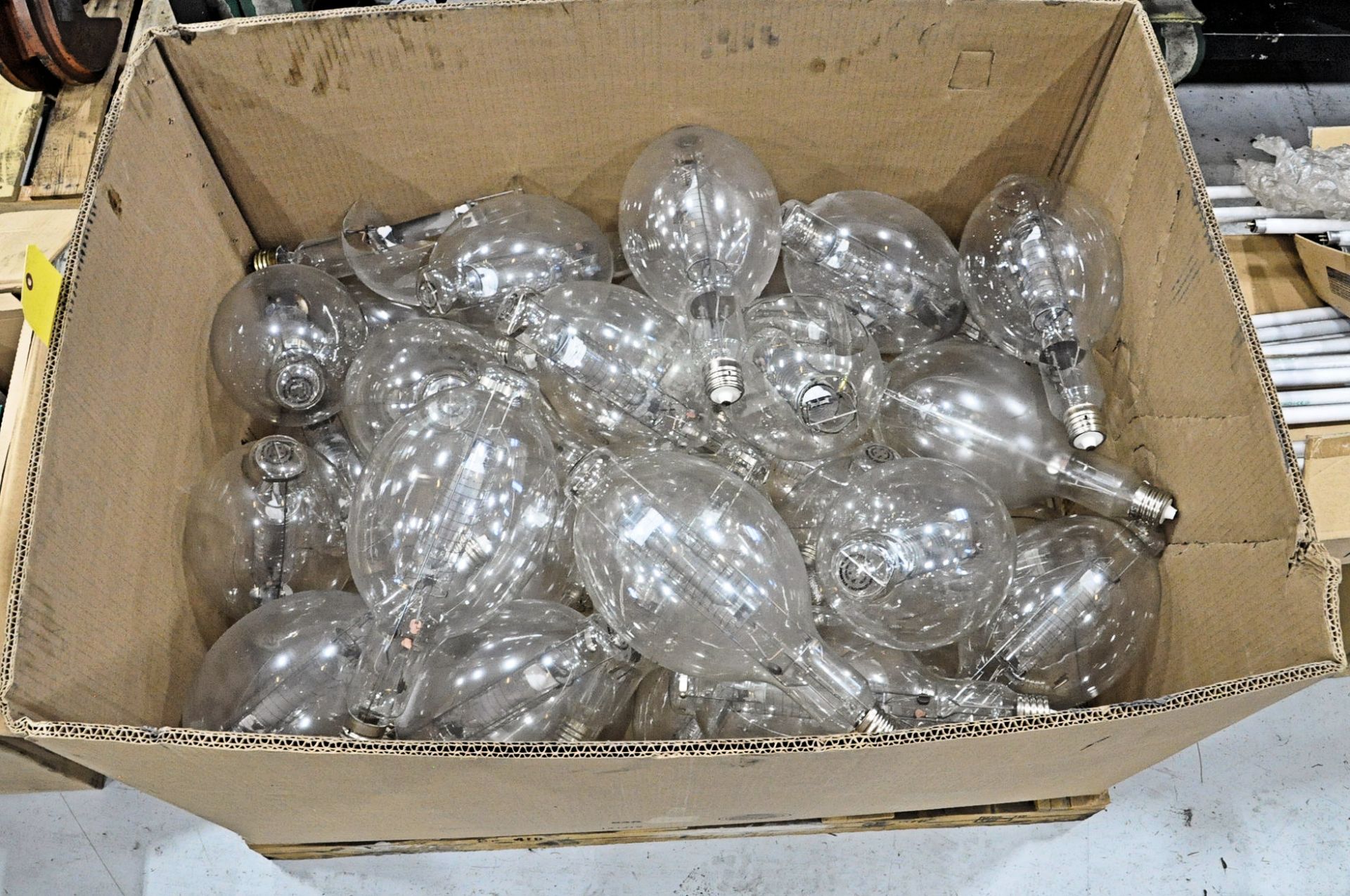 Lot, Loose Industrial Light Bulbs in (1) Gaylord Box