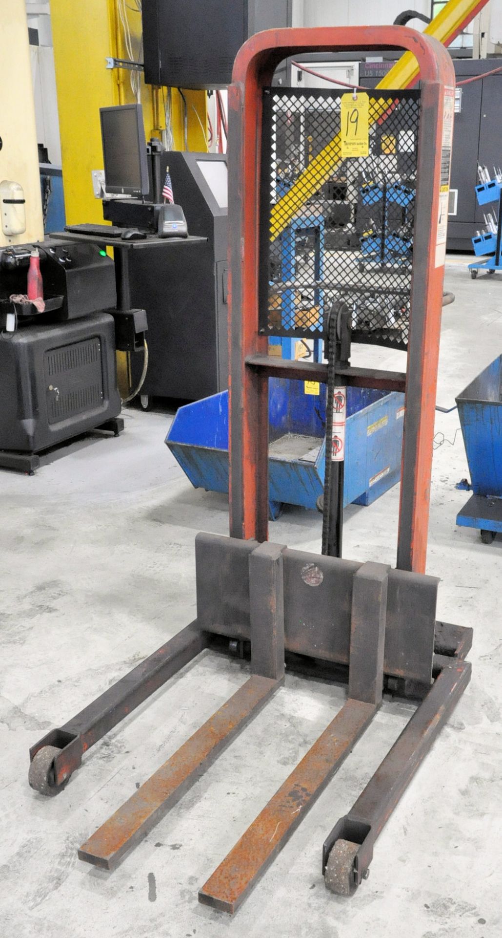 Presto Model M452, 1000-Lbs. Capacity Hydraulic Foot Operated Portable Lift Cart, S/n XP1749-2,