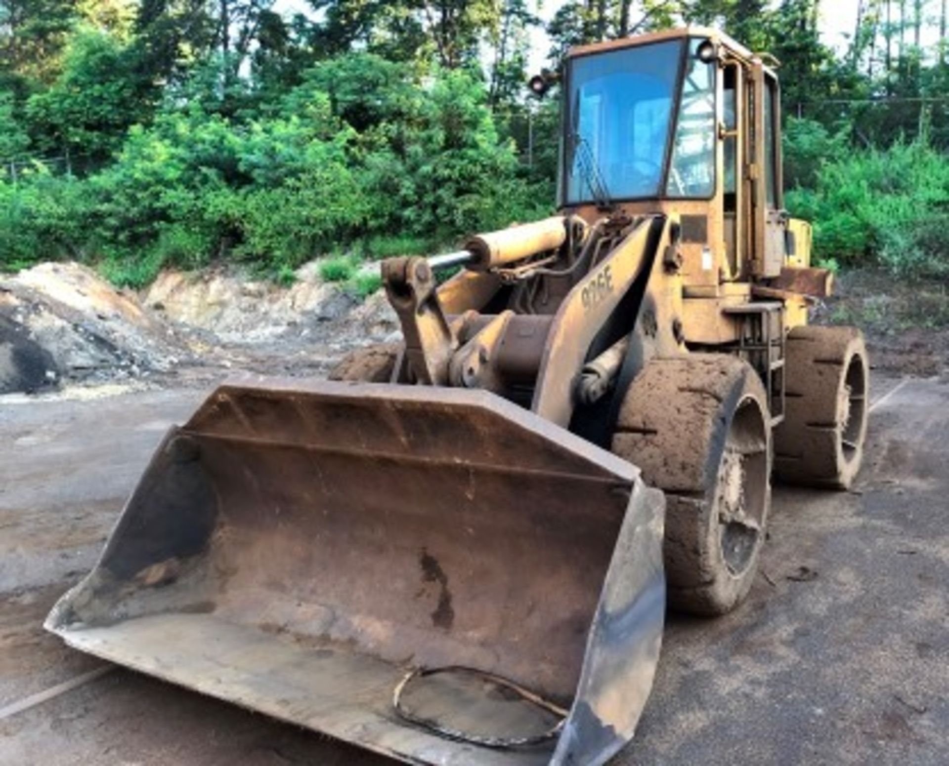 Caterpillar Model 926E Loader, s/n 94z03925, hard tires, 2.5 cu ft bucket, enclosed cab, backup