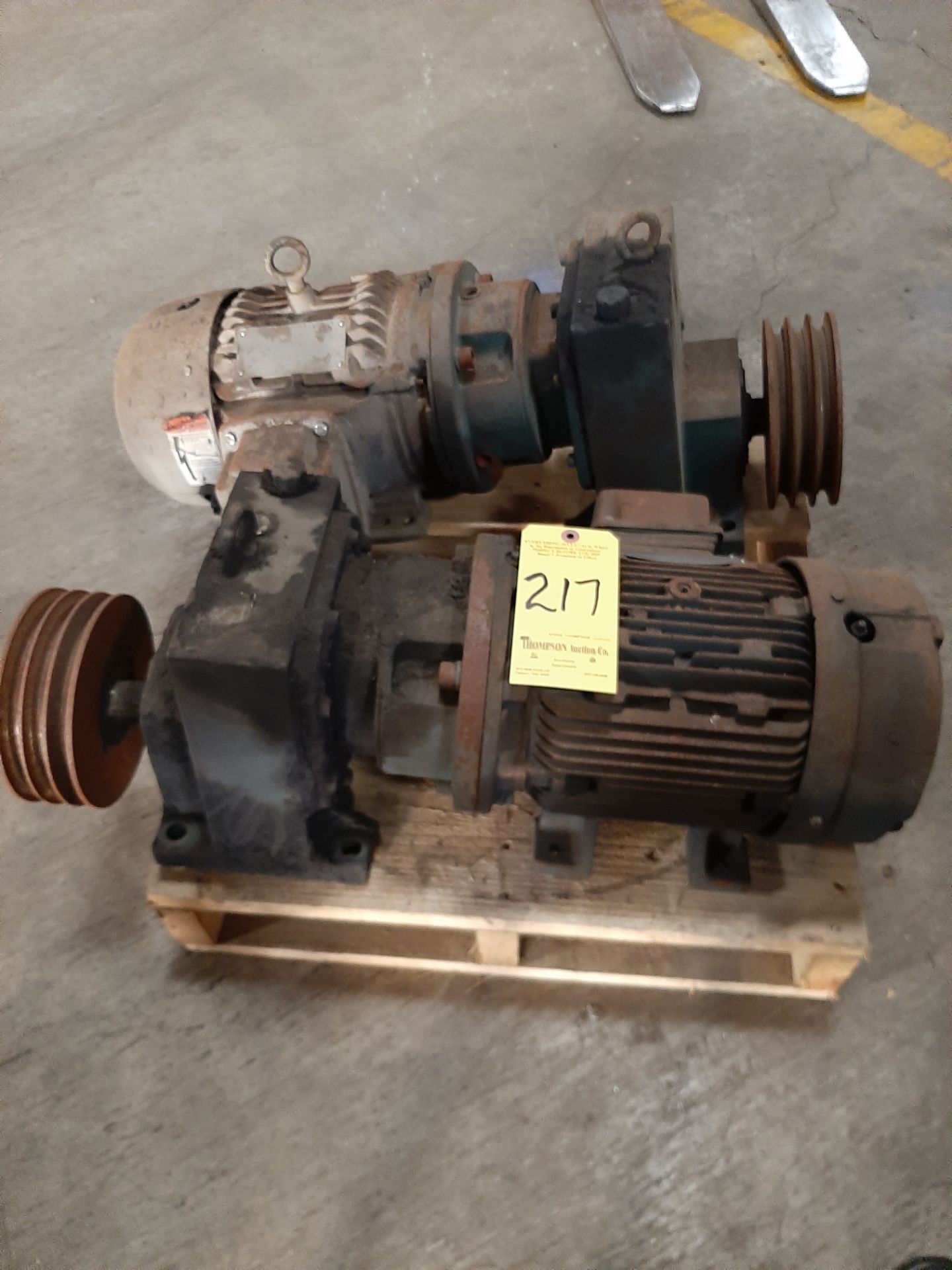 (2) Siemens 5HP Motors, 230/460 Volts, w/Driver