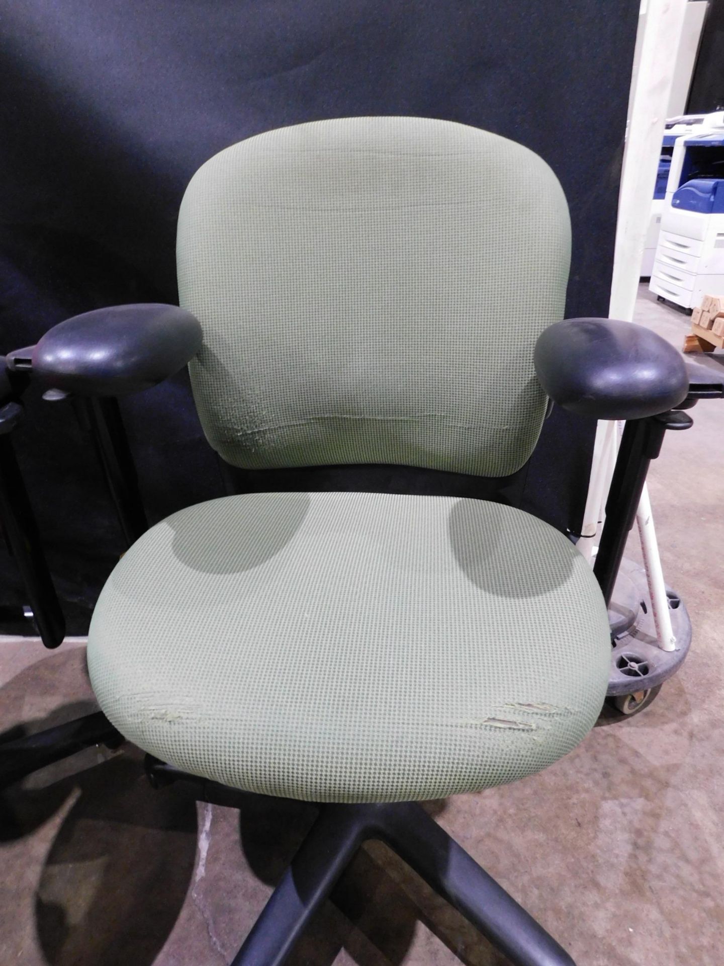 (7) Office Chairs - Image 8 of 8