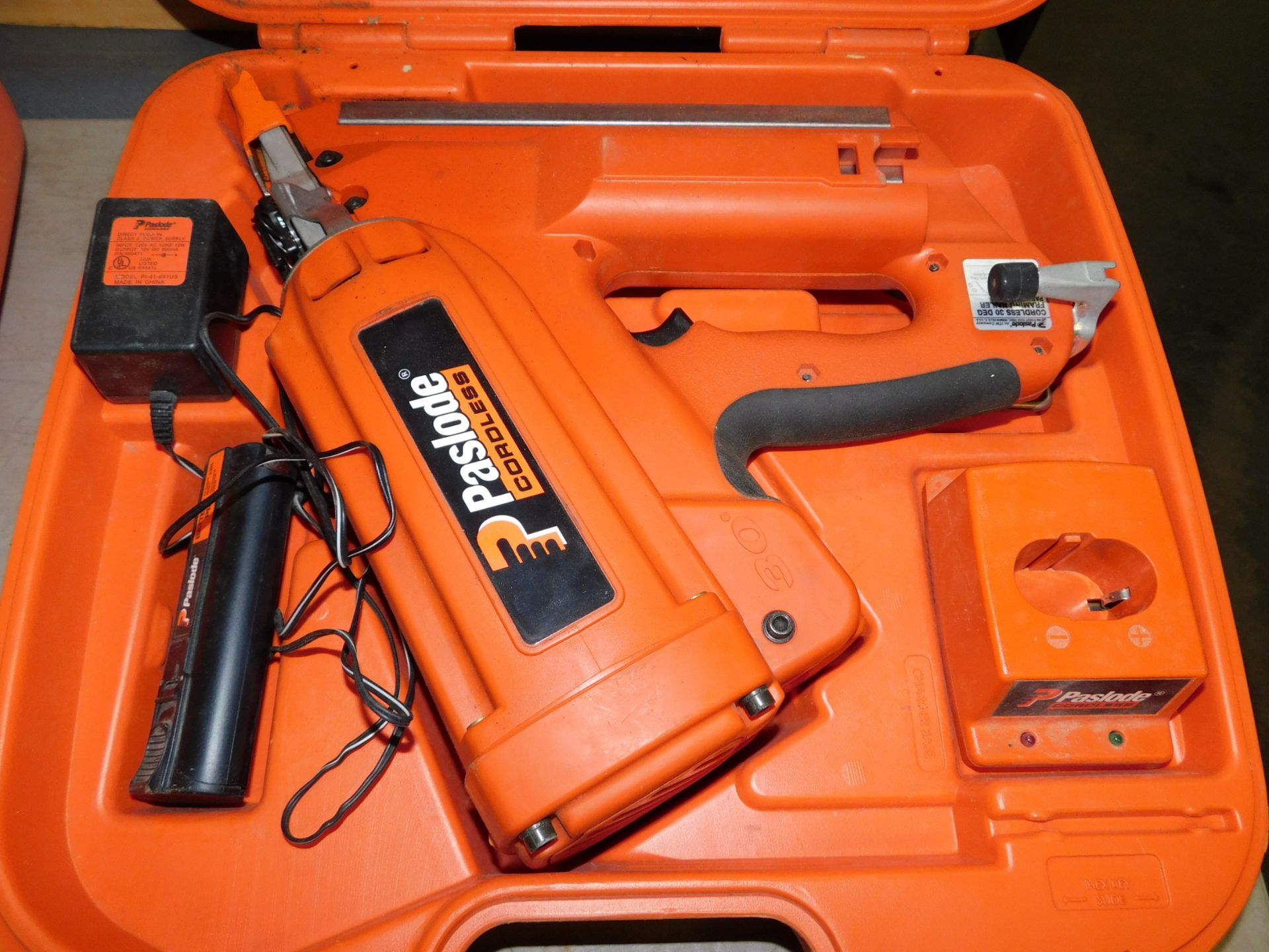 Paslode Cordless 30 Degree Framing Nailer