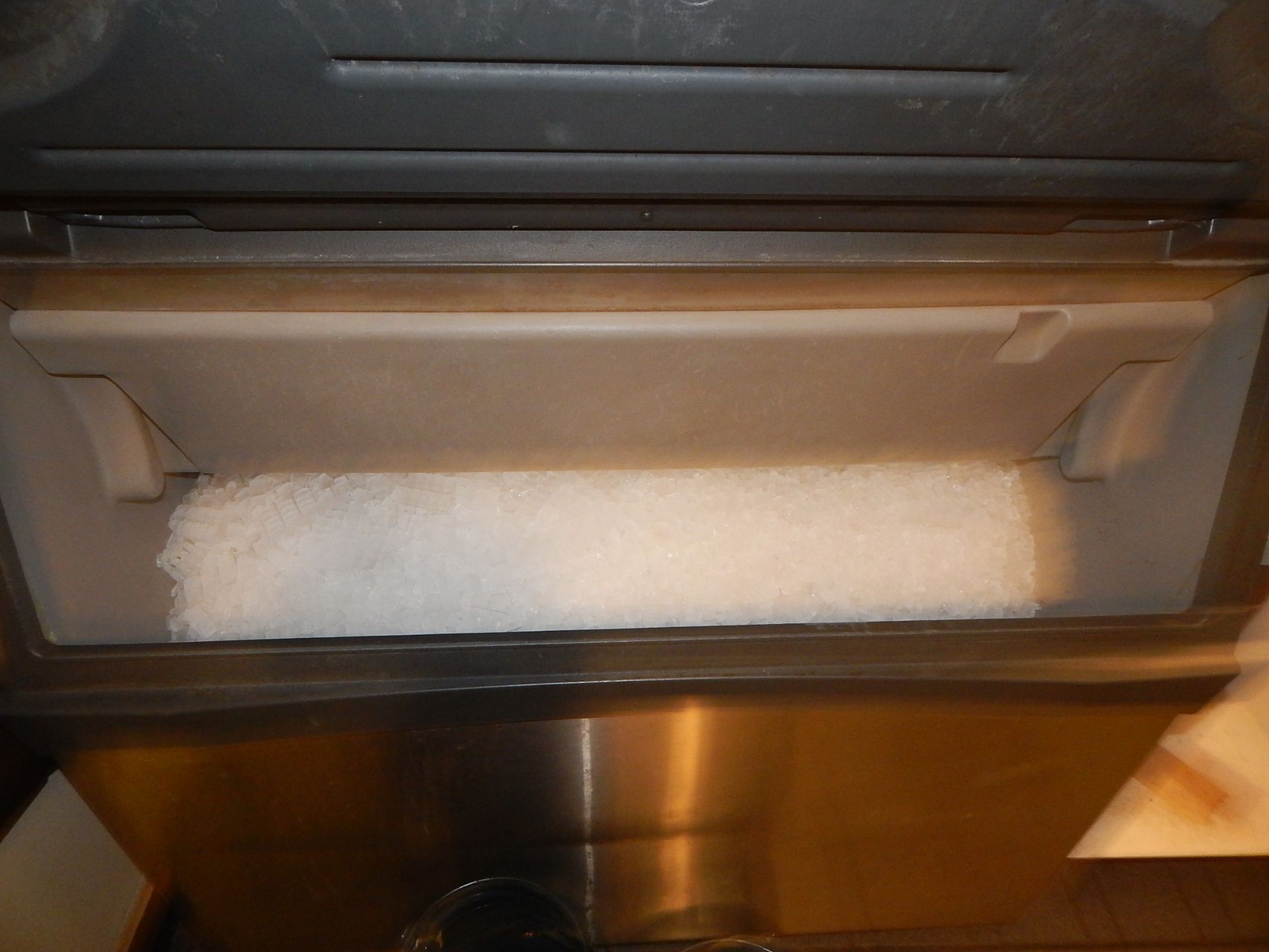 Scotsman Prodigy Ice Machine with Scoops and Ice Buckets - Image 4 of 4