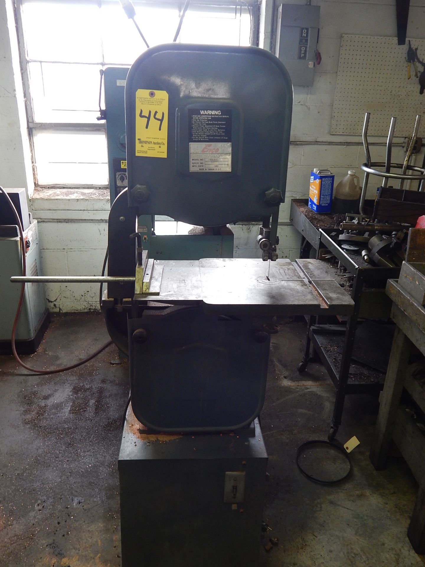 Delta 14" Vertical Band Saw, s/n 141771, Loading Fee $50.00