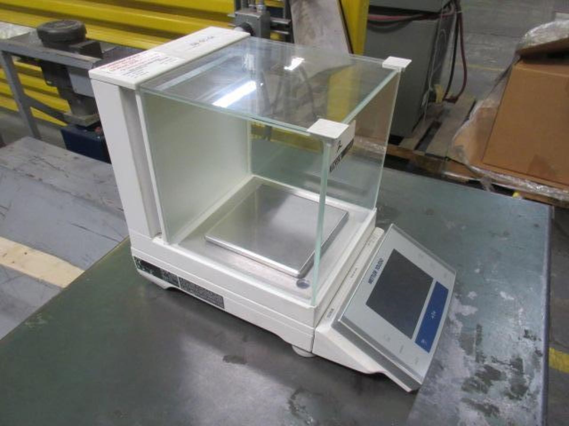 Analytical Balance - Image 4 of 7