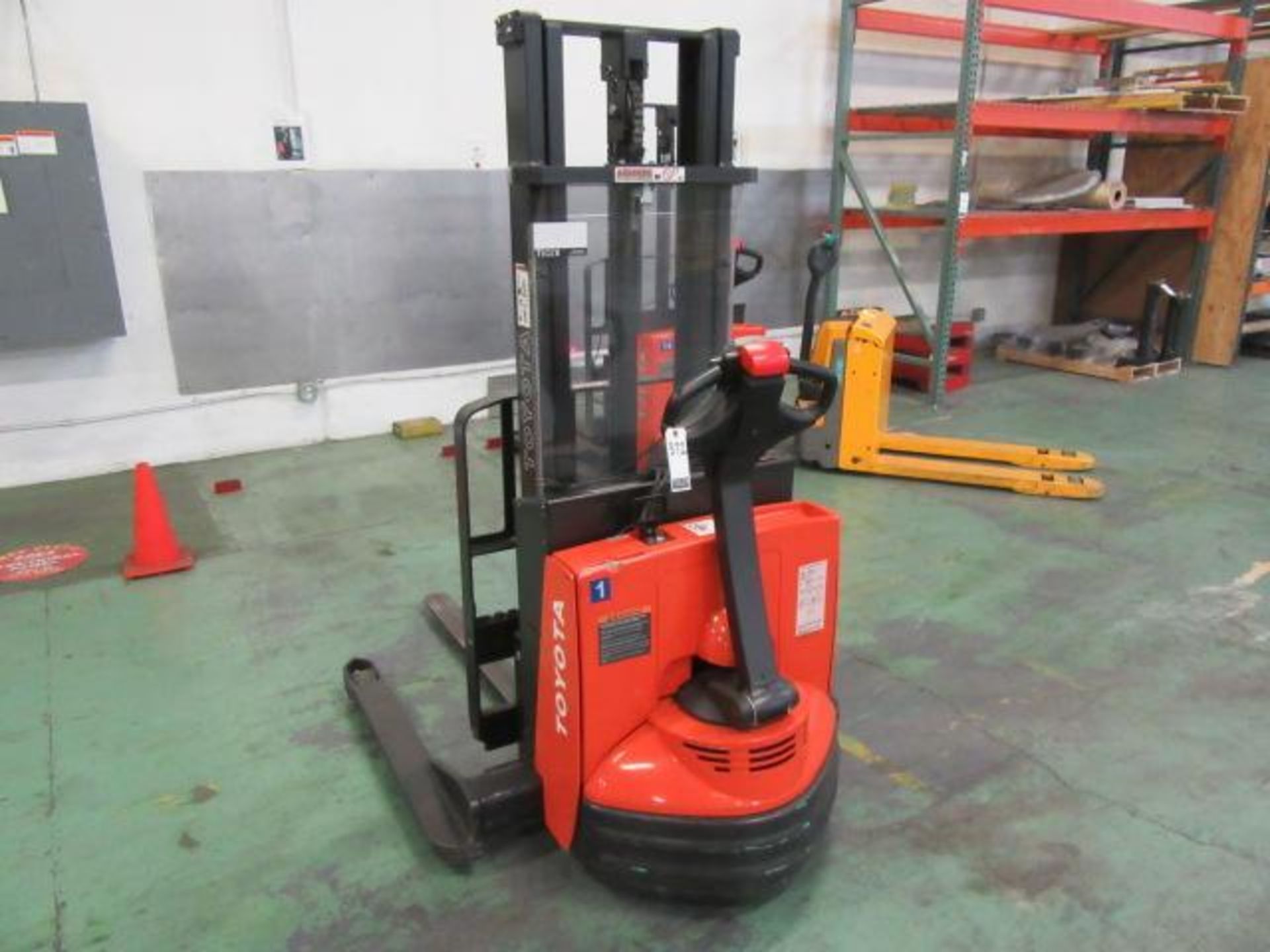 Electric Hand Forklift Truck - Image 3 of 7