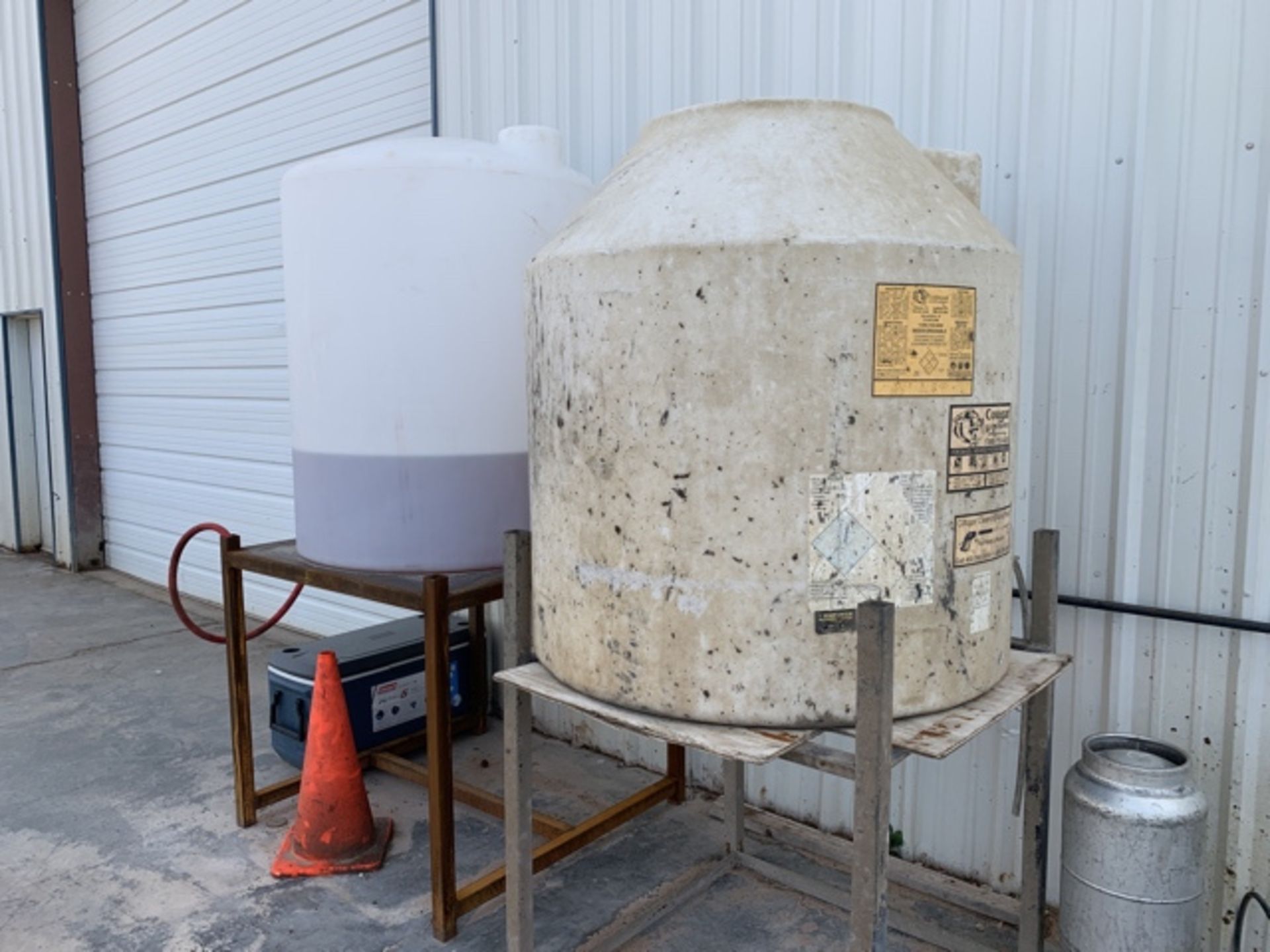 Water/Detergent Tanks - Image 2 of 4