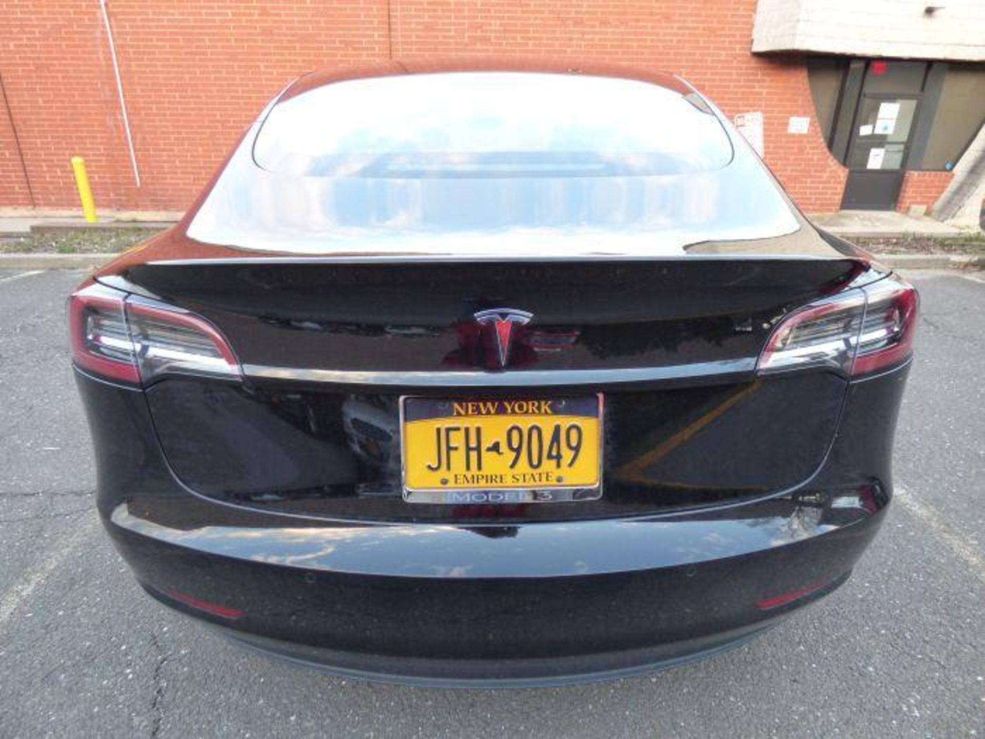 2018 Black Tesla Model 3 - Image 11 of 30