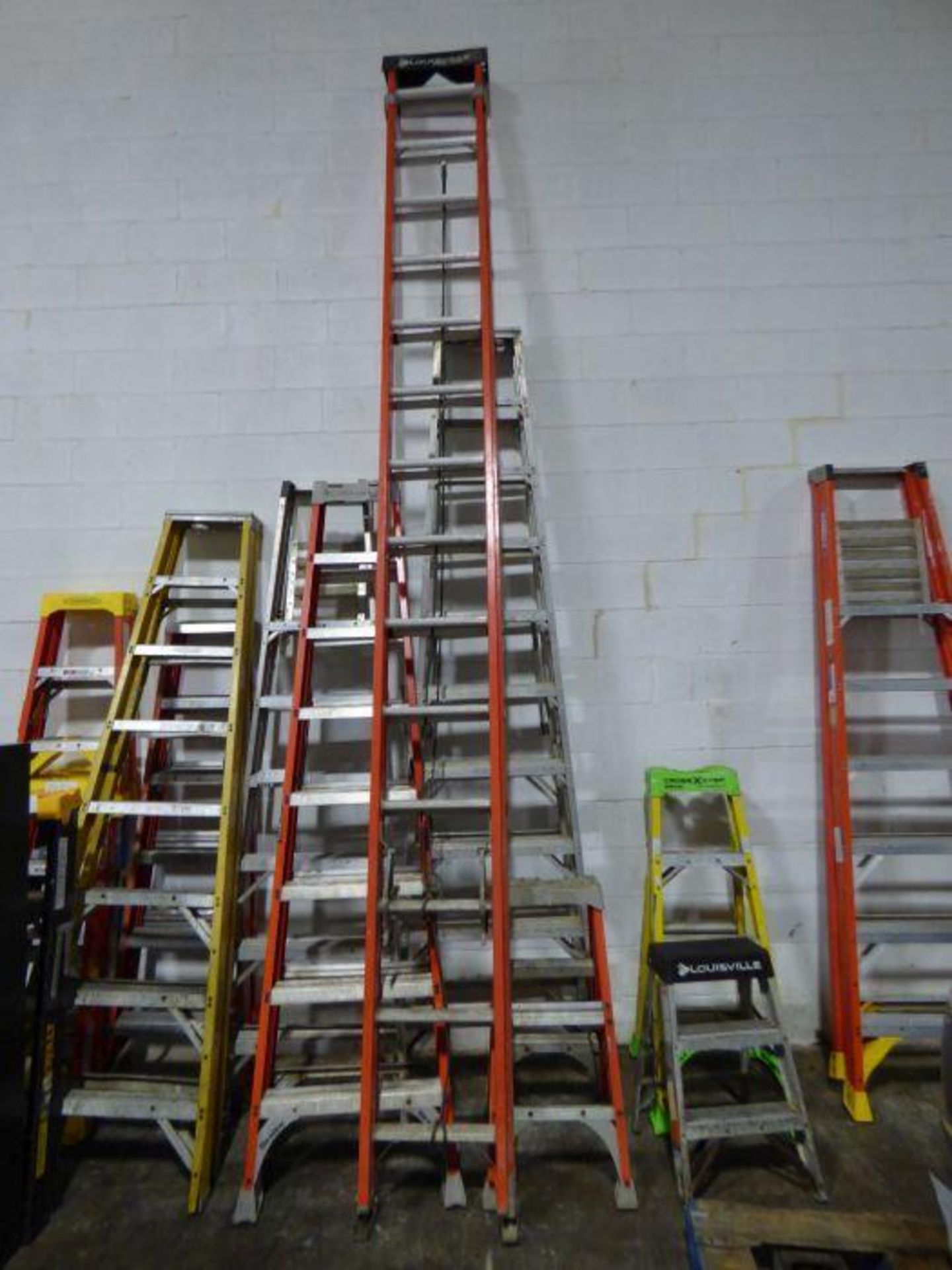 Lot Step Ladders - Image 2 of 4