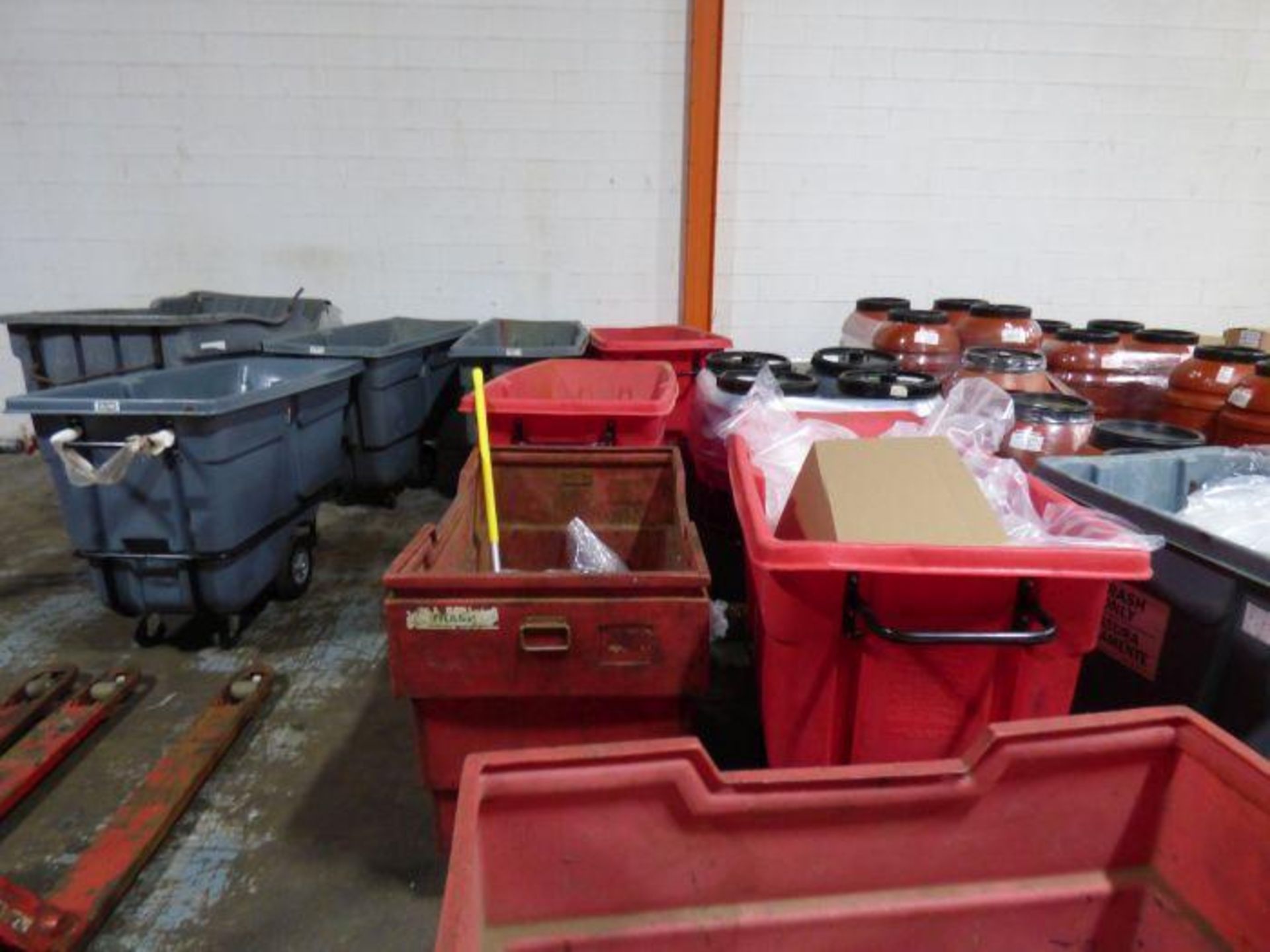 Lot Rolling Bins