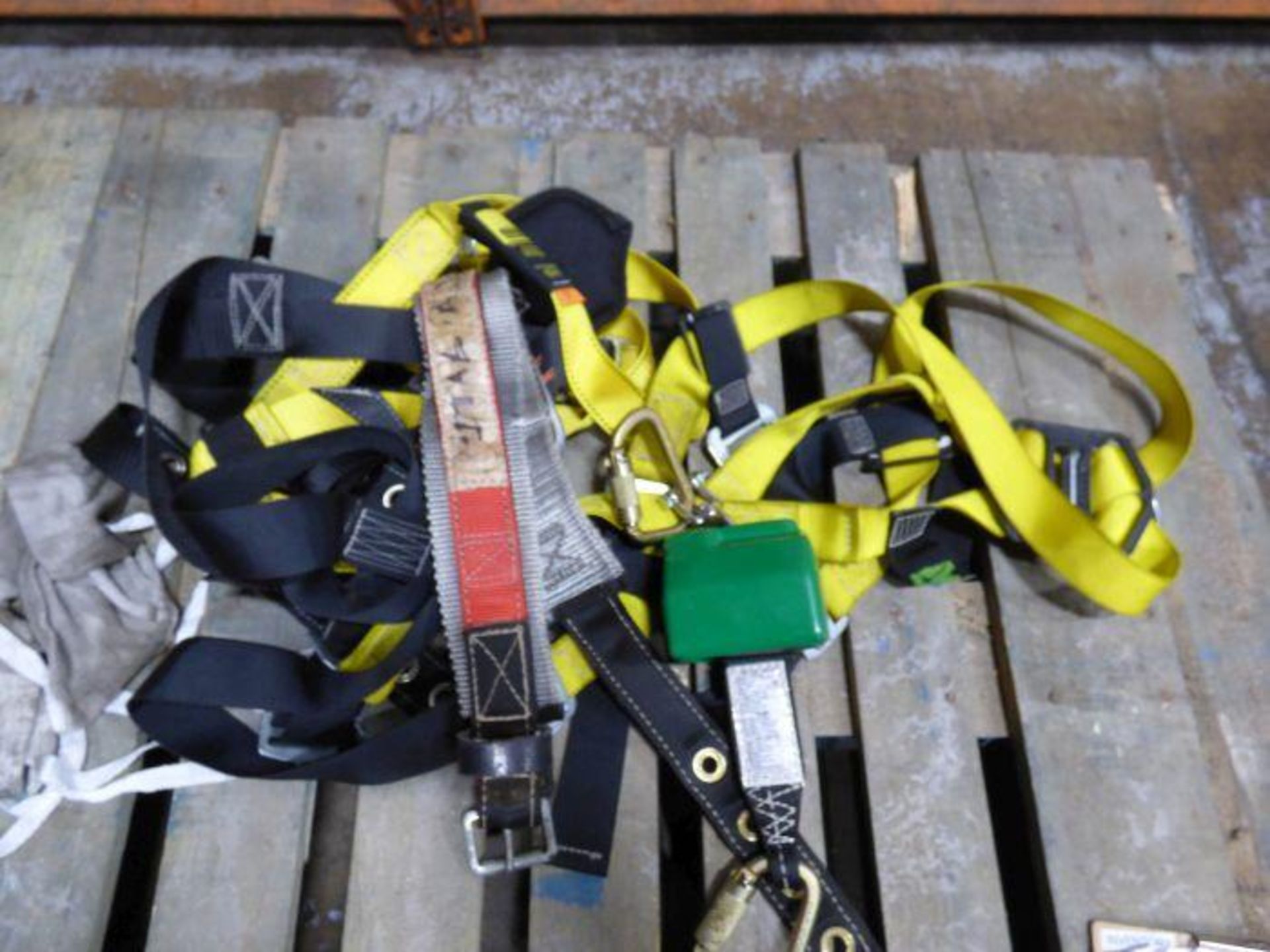 Lot of Safety Equipment - Image 3 of 9