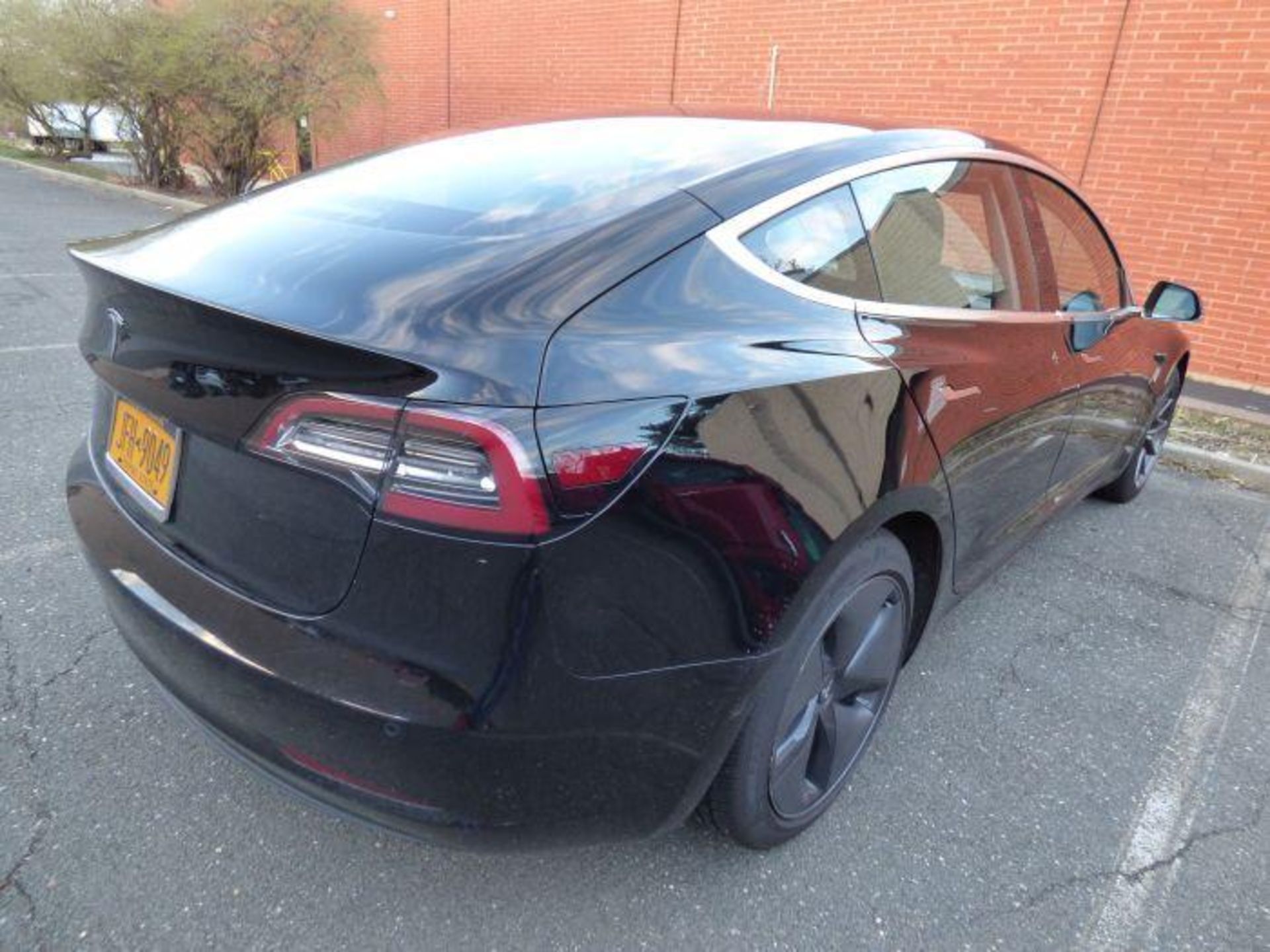 2018 Black Tesla Model 3 - Image 12 of 30