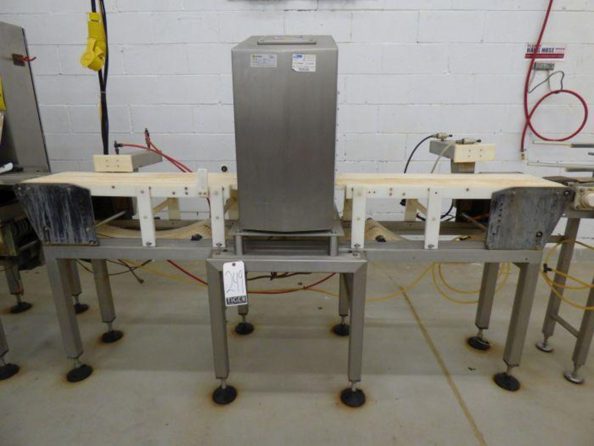2012 Loma Lock Stainless Steel Metal Detector