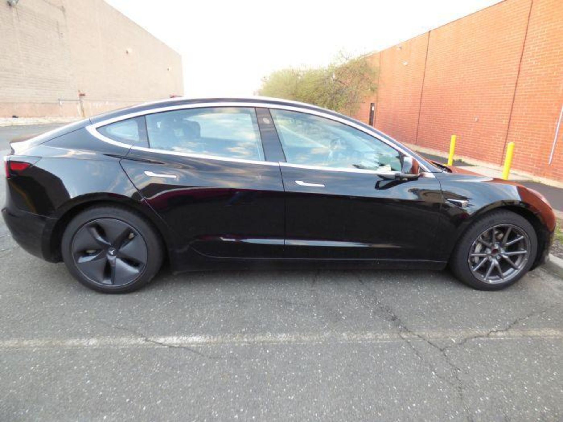 2018 Black Tesla Model 3 - Image 13 of 30