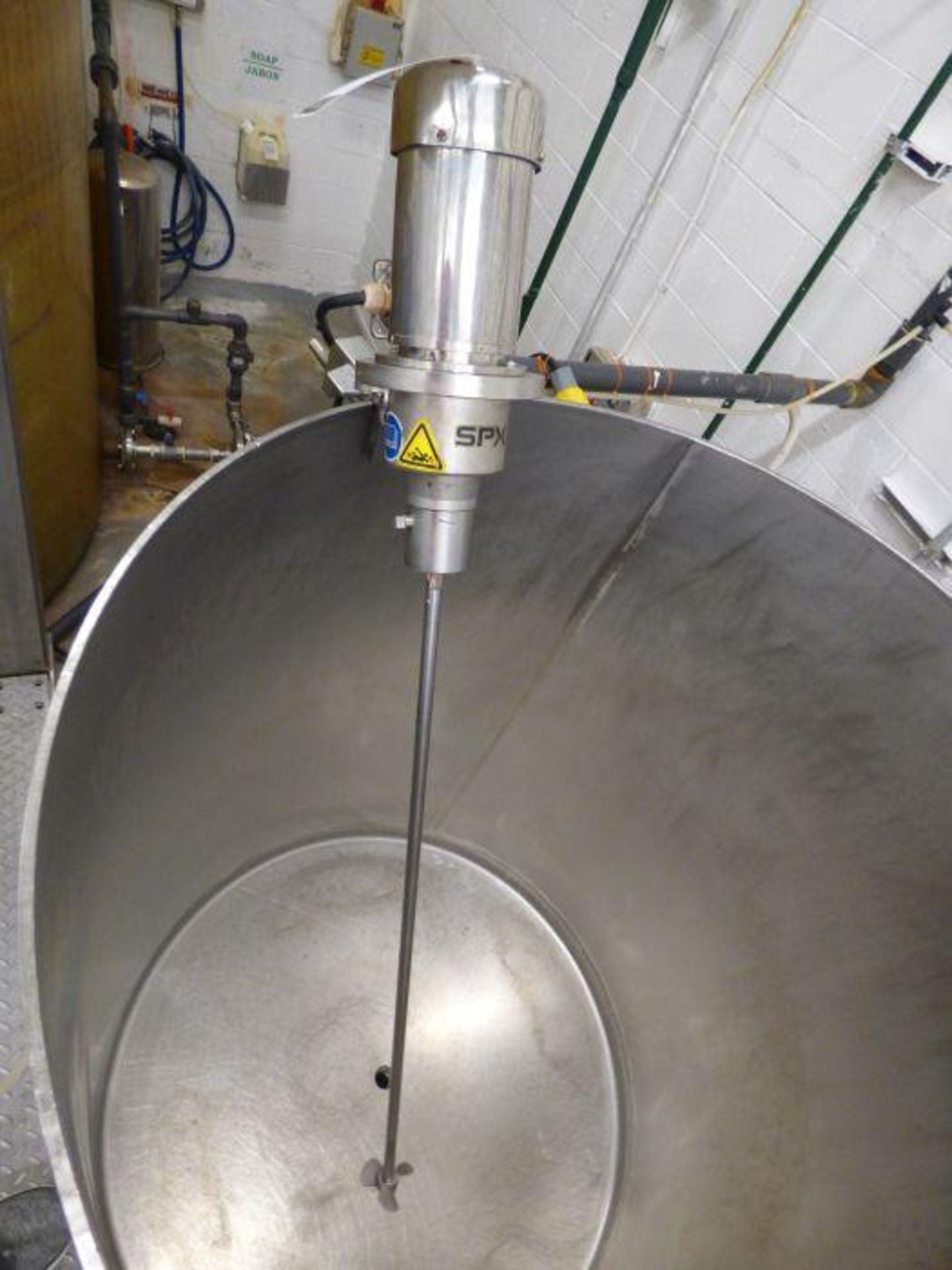 Barge Stainless Steel Single Wall Open Top Mix Tank with Mixer - Image 3 of 10