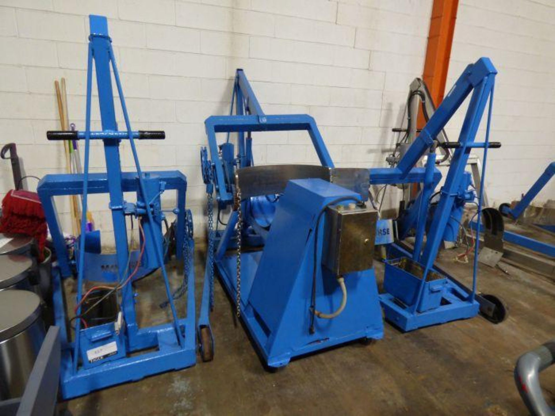 Lot Morse Barrel Hoists