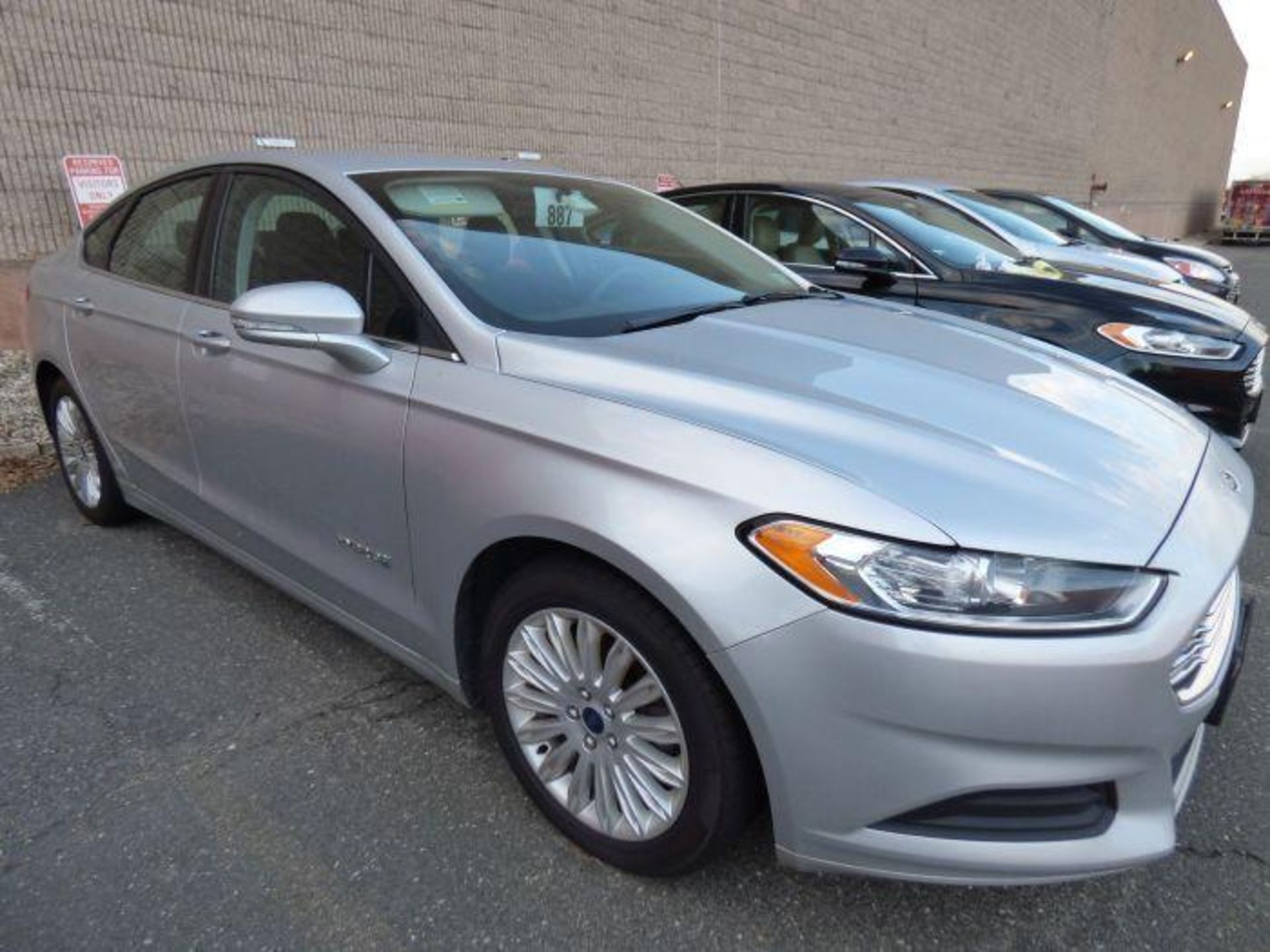 2015 Grey Ford Fusion SE Hybrid - Image 3 of 23