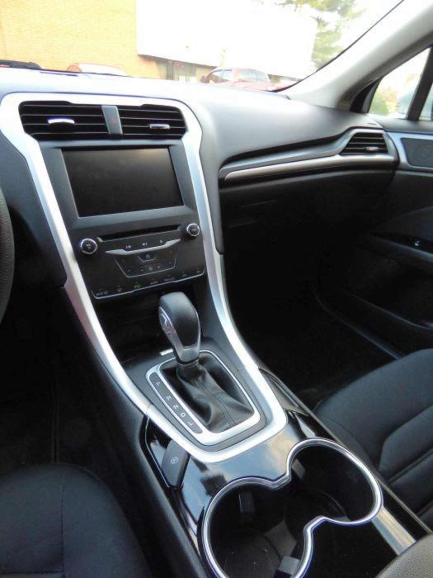 2015 Grey Ford Fusion SE Hybrid - Image 14 of 23