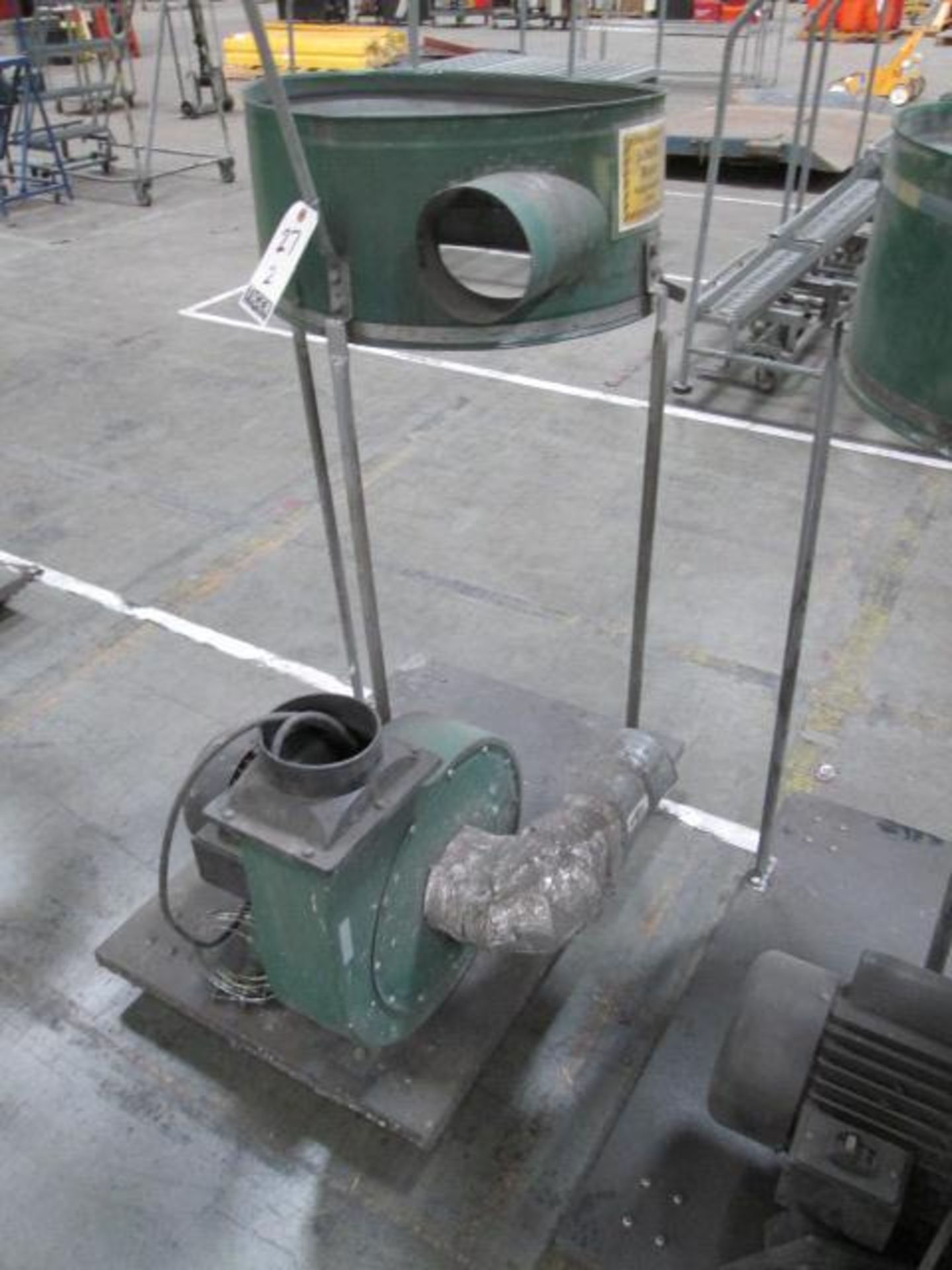 Central Machinery Dust Collectors - Image 3 of 4