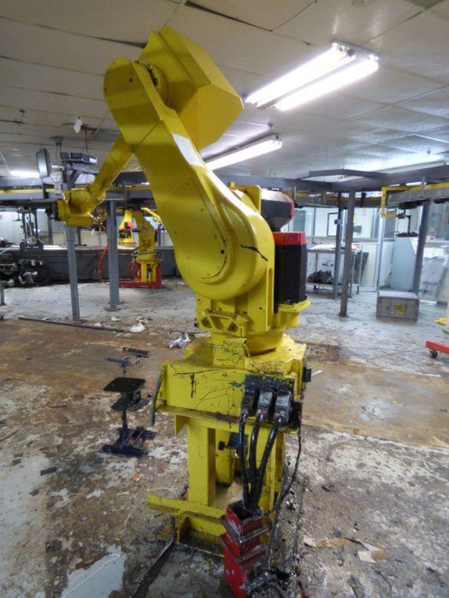 Fanuc Robot 710I - Image 3 of 10