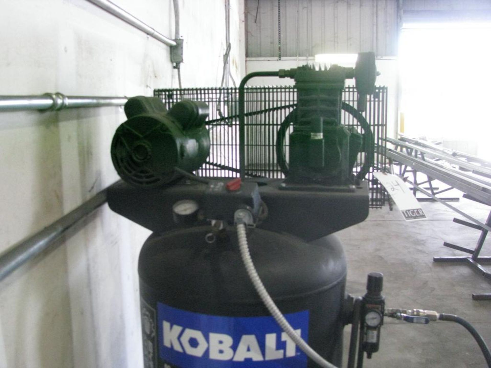 Kobalt Compressor - Image 2 of 6