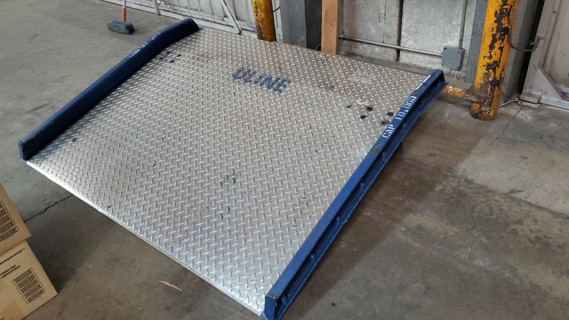 Uline Aluminum Dock Board - Image 2 of 3