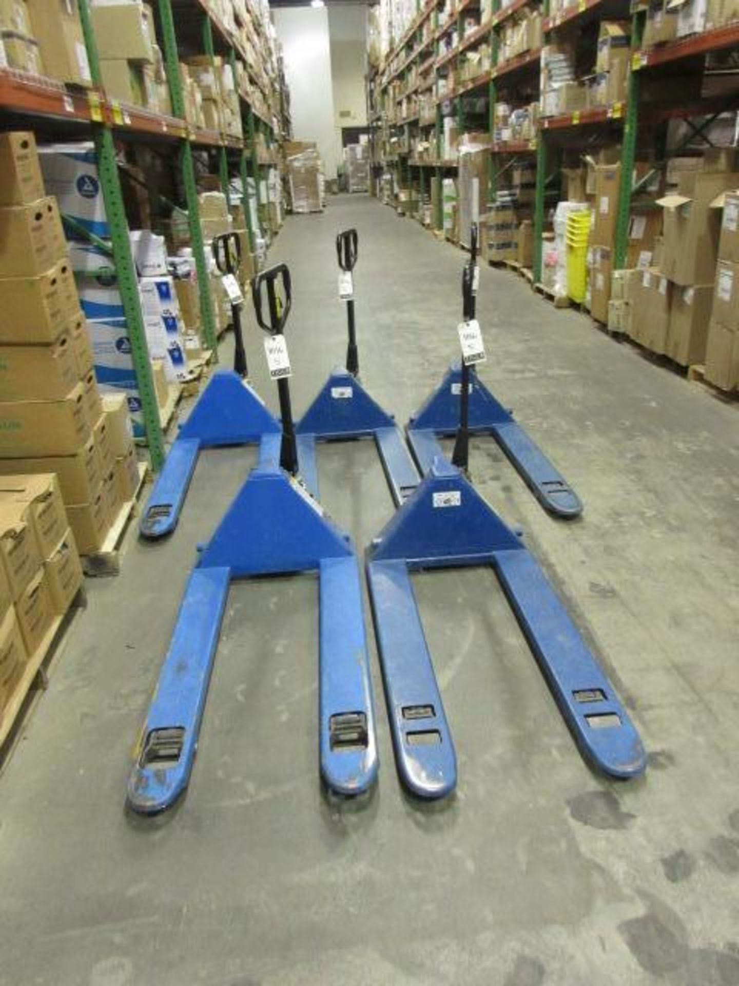 Manual Pallet Jacks - Image 2 of 4