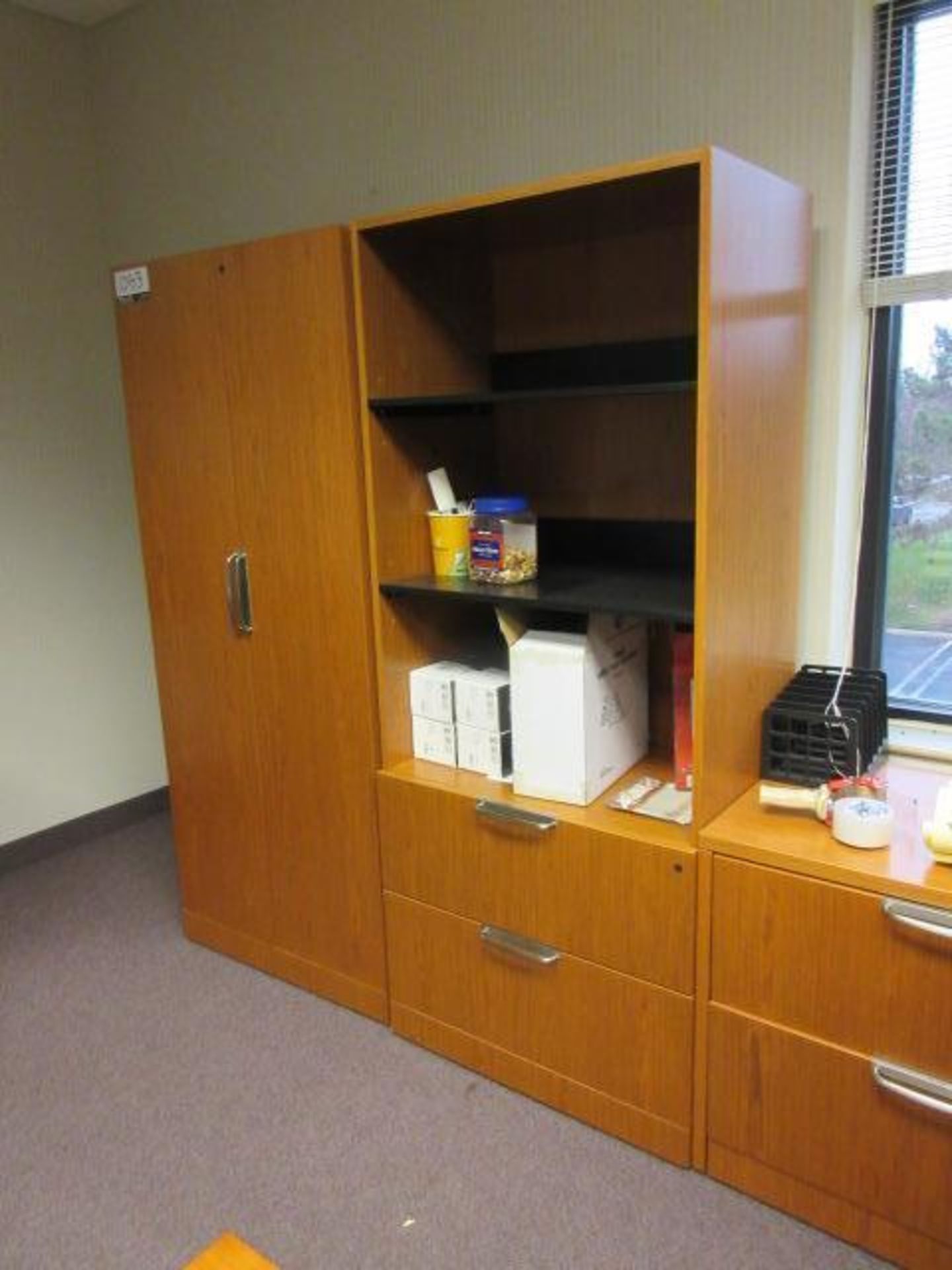 Executive Office Contents - Image 4 of 10