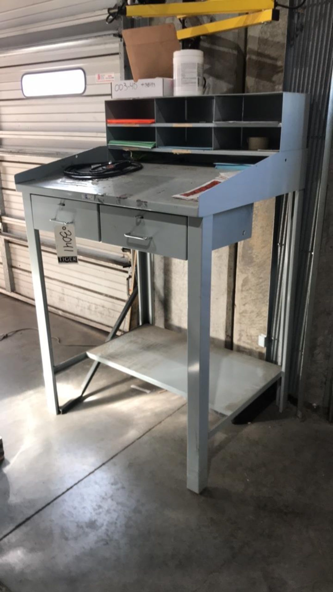 Metal Workstation