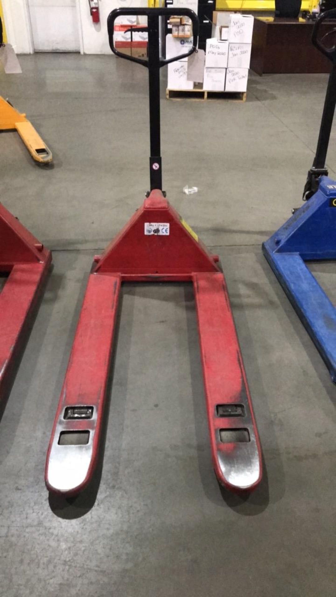 Hydraulic Pallet Jacks - Image 4 of 5