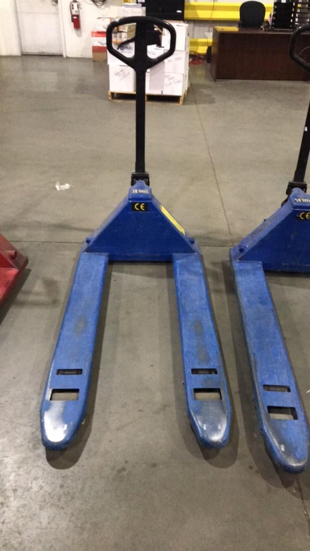 Hydraulic Pallet Jacks - Image 3 of 5