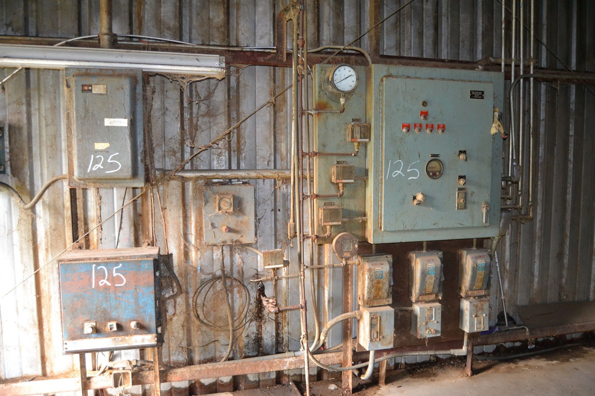 ENERGY SYSTEM 300HP WASTE FIRED BOILER W/CONTROLS; W/48" BLOWER SYSTEM FOR BOILER; W/STAND - Image 4 of 4