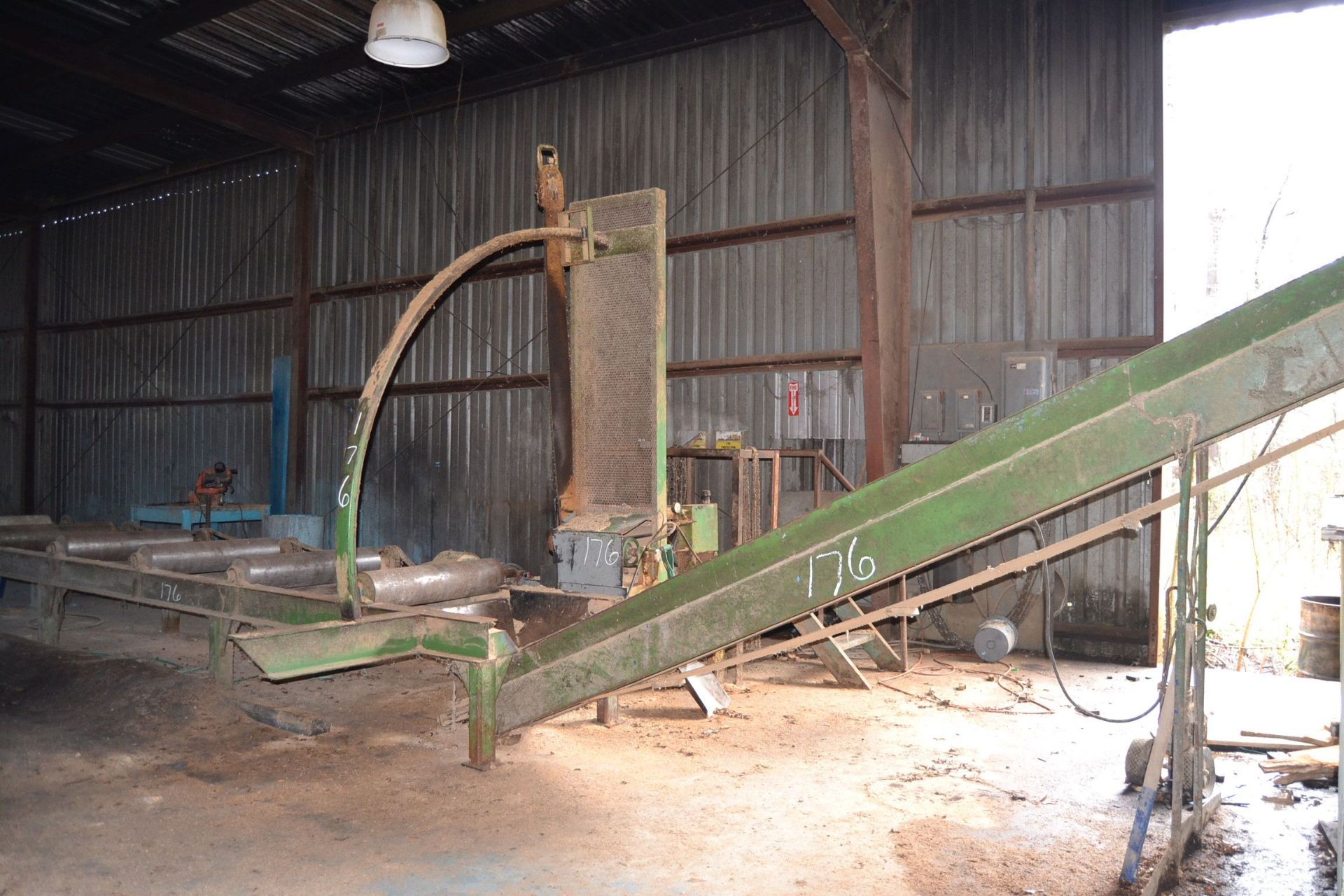 HOLTEC BAR TYPE PACKAGE SAW W/ROLLCASE; W/15' INCLINE BLOCK CONVEYOR; W/MOTOR & CONTROLS; W/EXTRA - Image 4 of 7