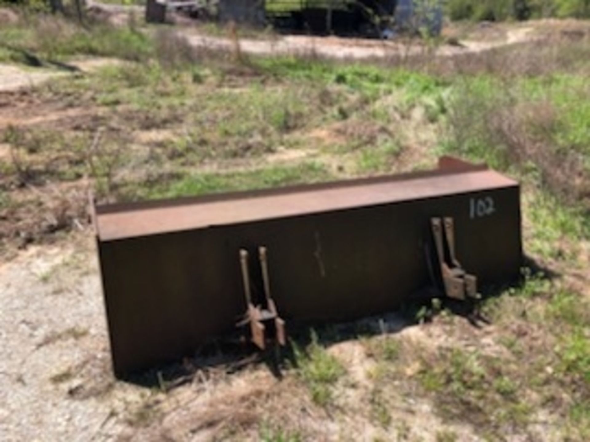 CUSTOM BUILT 8' BUCKET LOCATED SITE 2 - Image 2 of 2