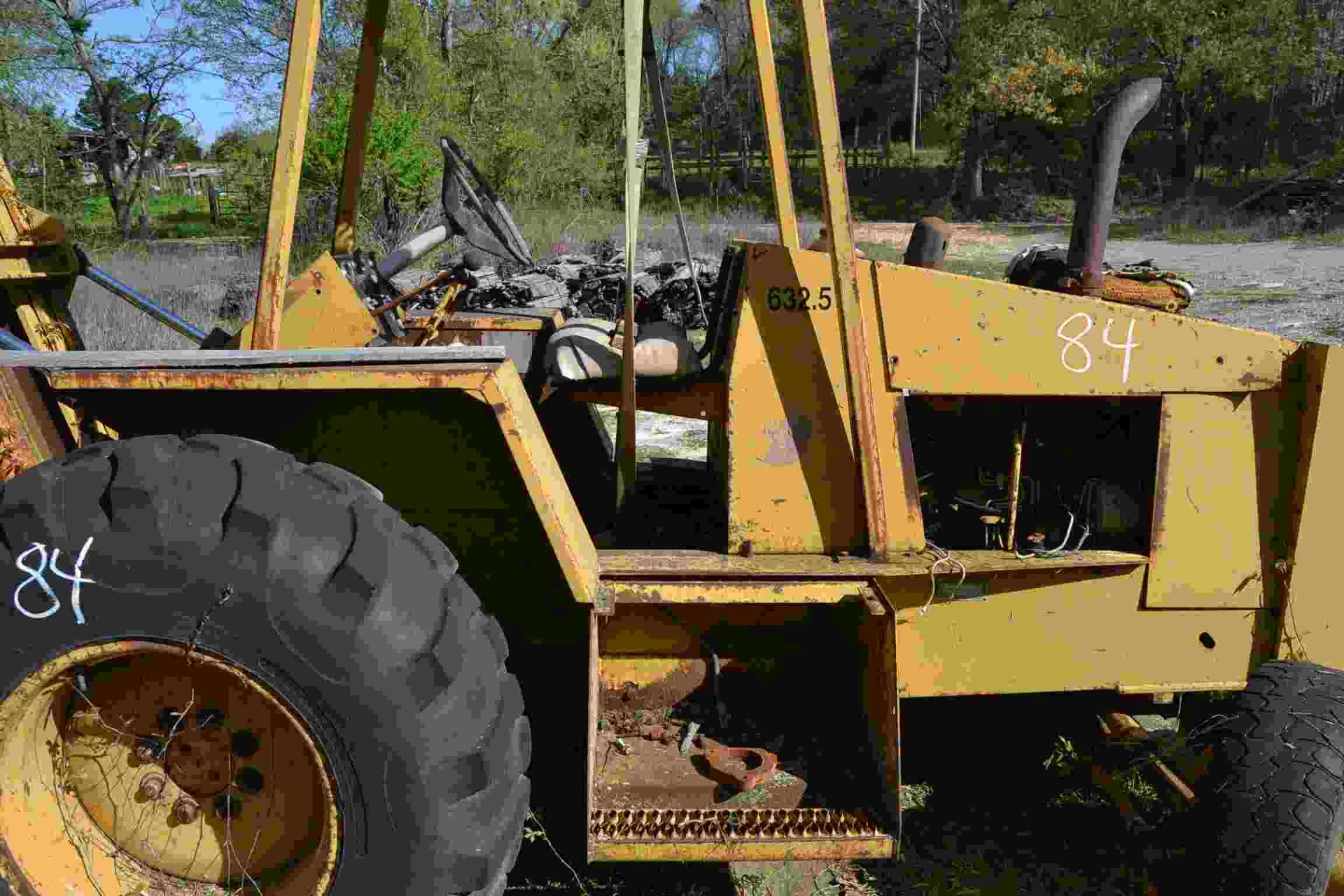 ALLIS CHALMERS MODEL 706D BIG WHEEL FORKLIFT - Image 2 of 5