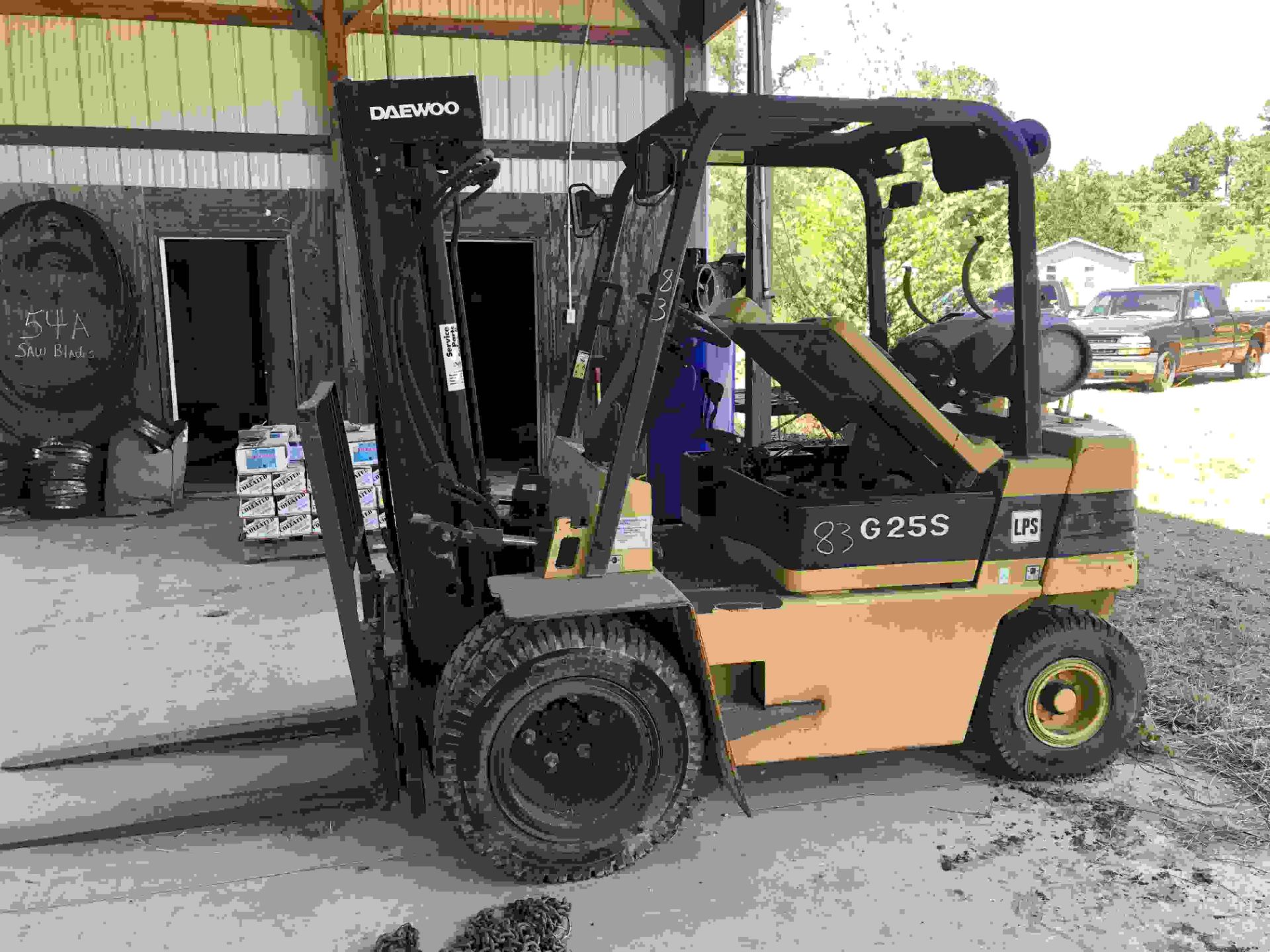 DAEWOO MODEL G255-2 DUAL WHEEL FORKLIFT