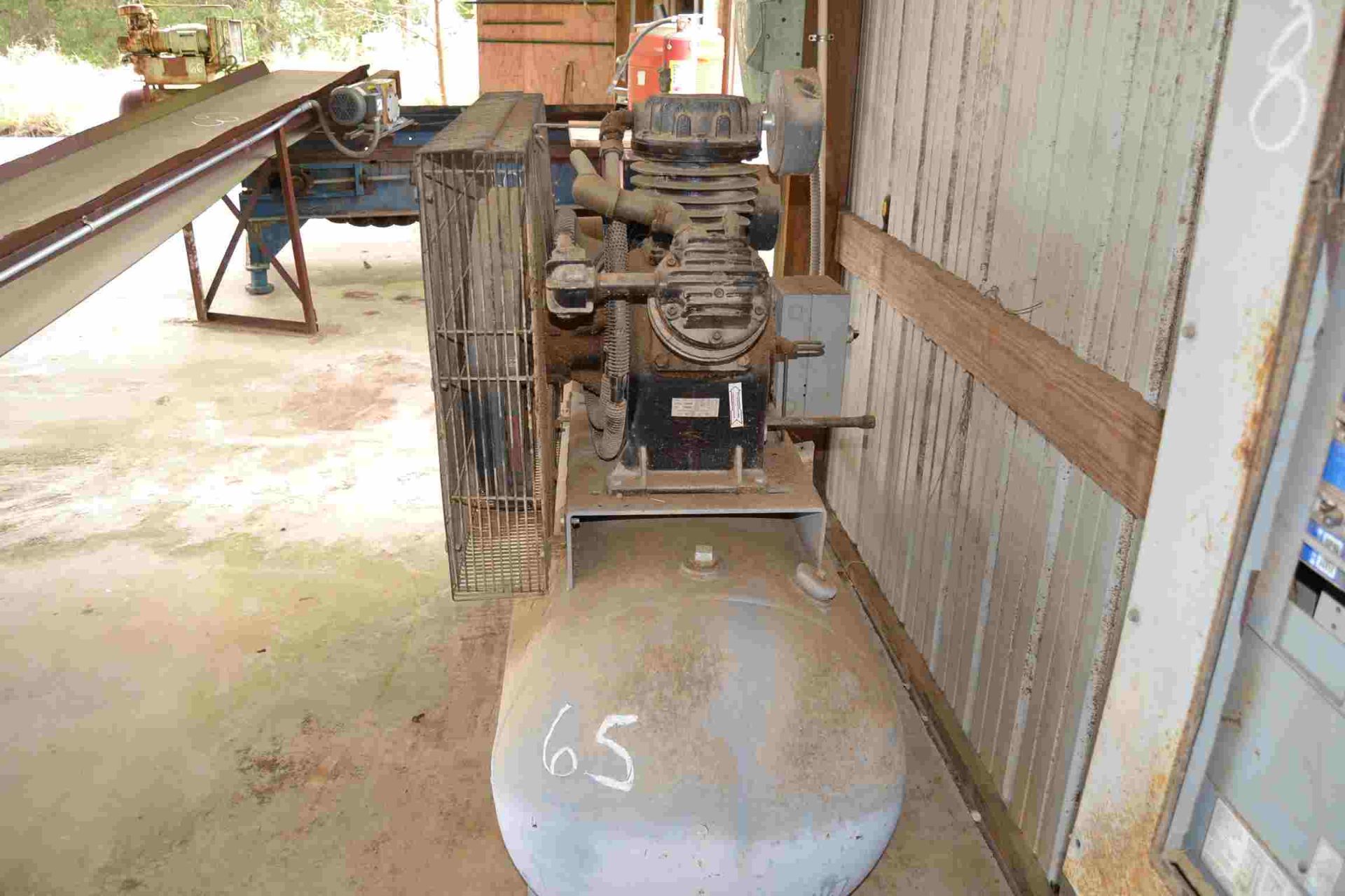 GARDNER DENVER 15HP TANK MOUNTED AIR COMPRESSOR LOCATED SITE 1 - Image 3 of 3