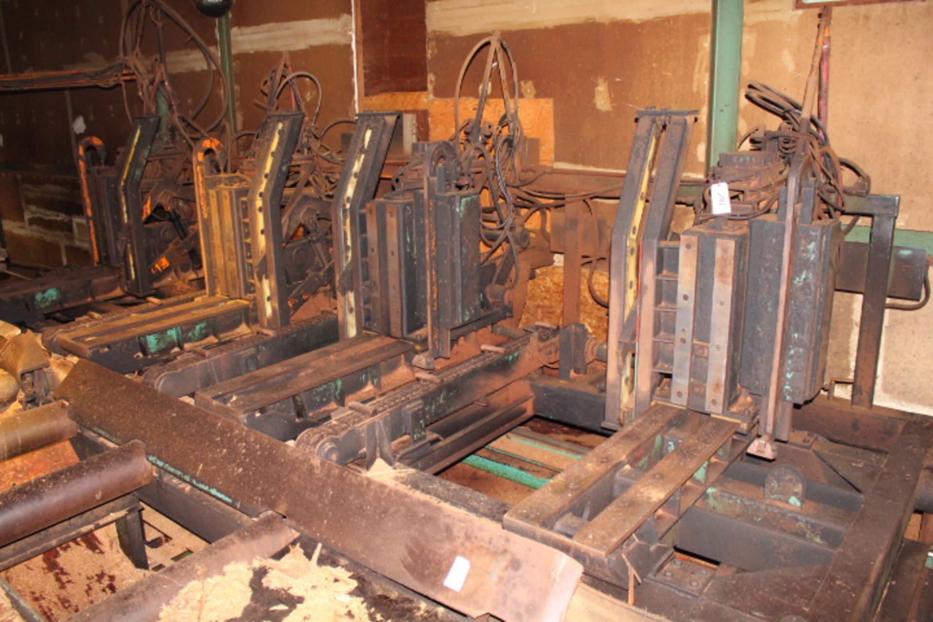 4 KNEE 46" CARRIAGE, 4 SETS OF TONG DOGS, MTS G SERIES TEMP POSITIONERS, (3) ROLLER FLYTED LOG