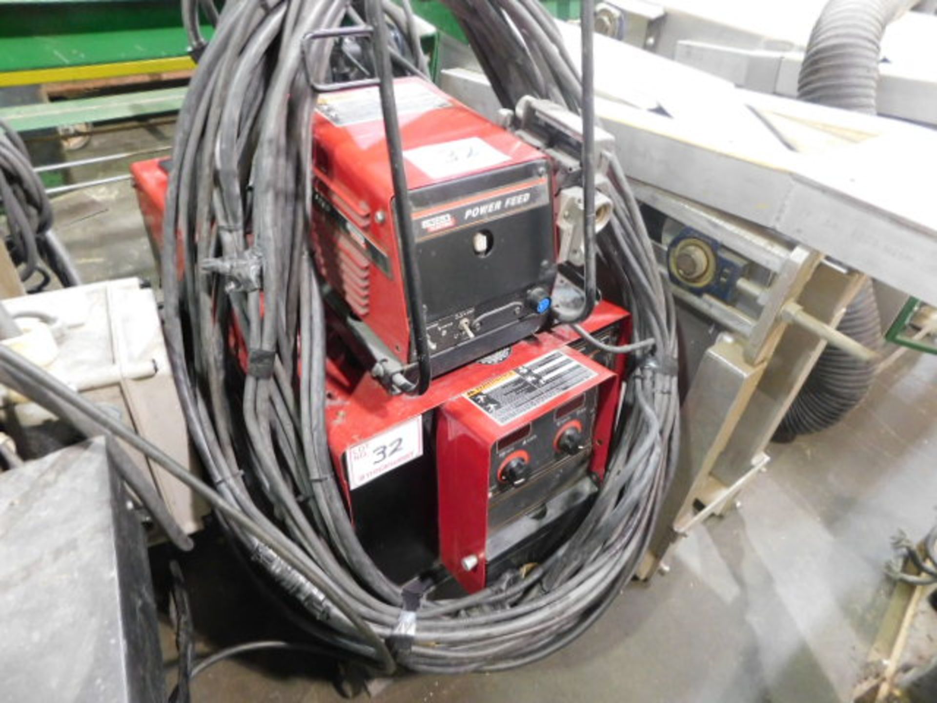 LINCOLN POWERWAVE 455 WELDER, W/ LINCOLN WIRE FEEDER, LEADS & GUN