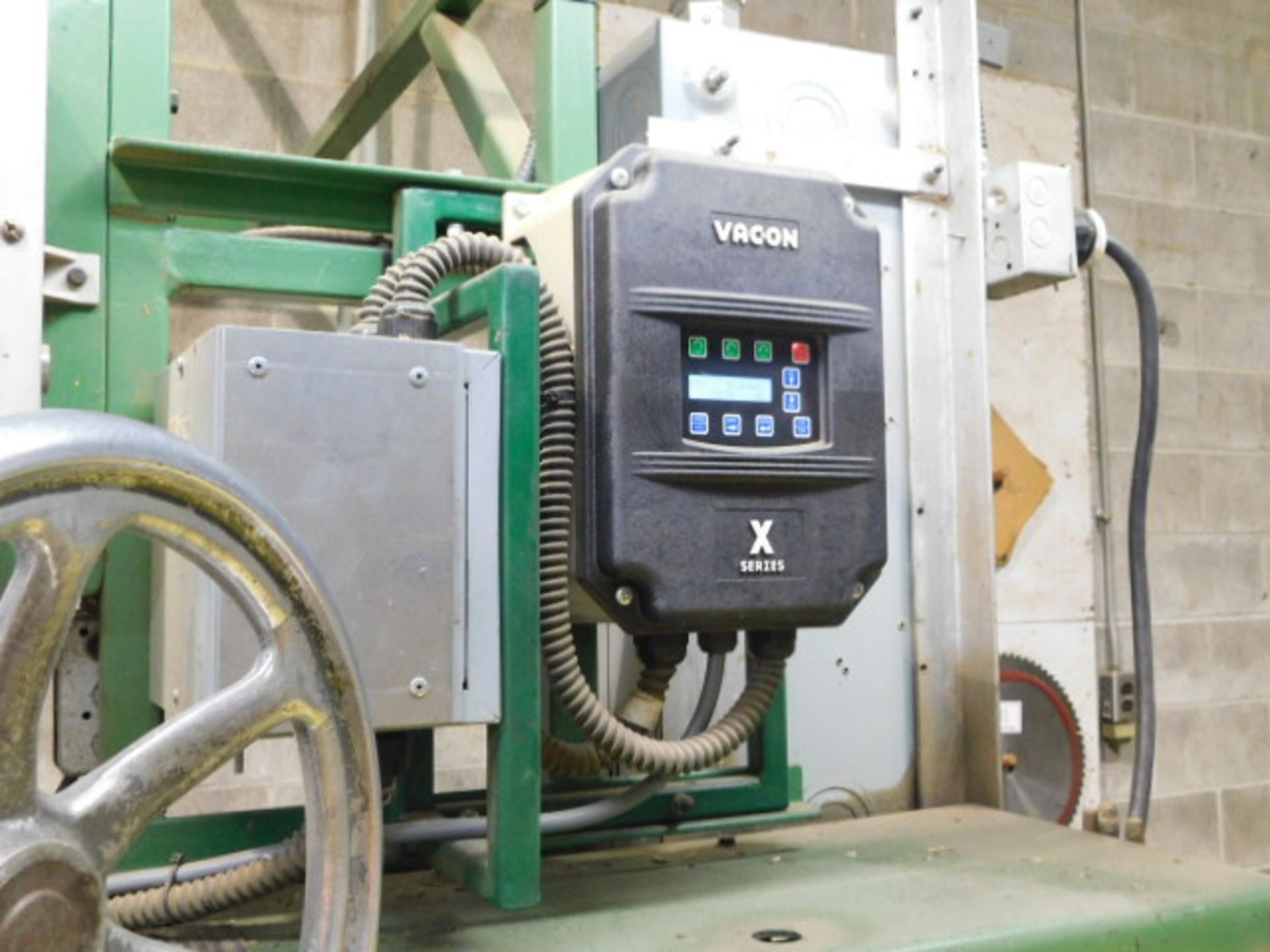 WADKIN FD 1172 6 HEAD MOULDER, 4 X 8, 180 F/MIN, JOINTED, 230/460V, VARIABLE FREQUENCY DRIVE - Image 2 of 4