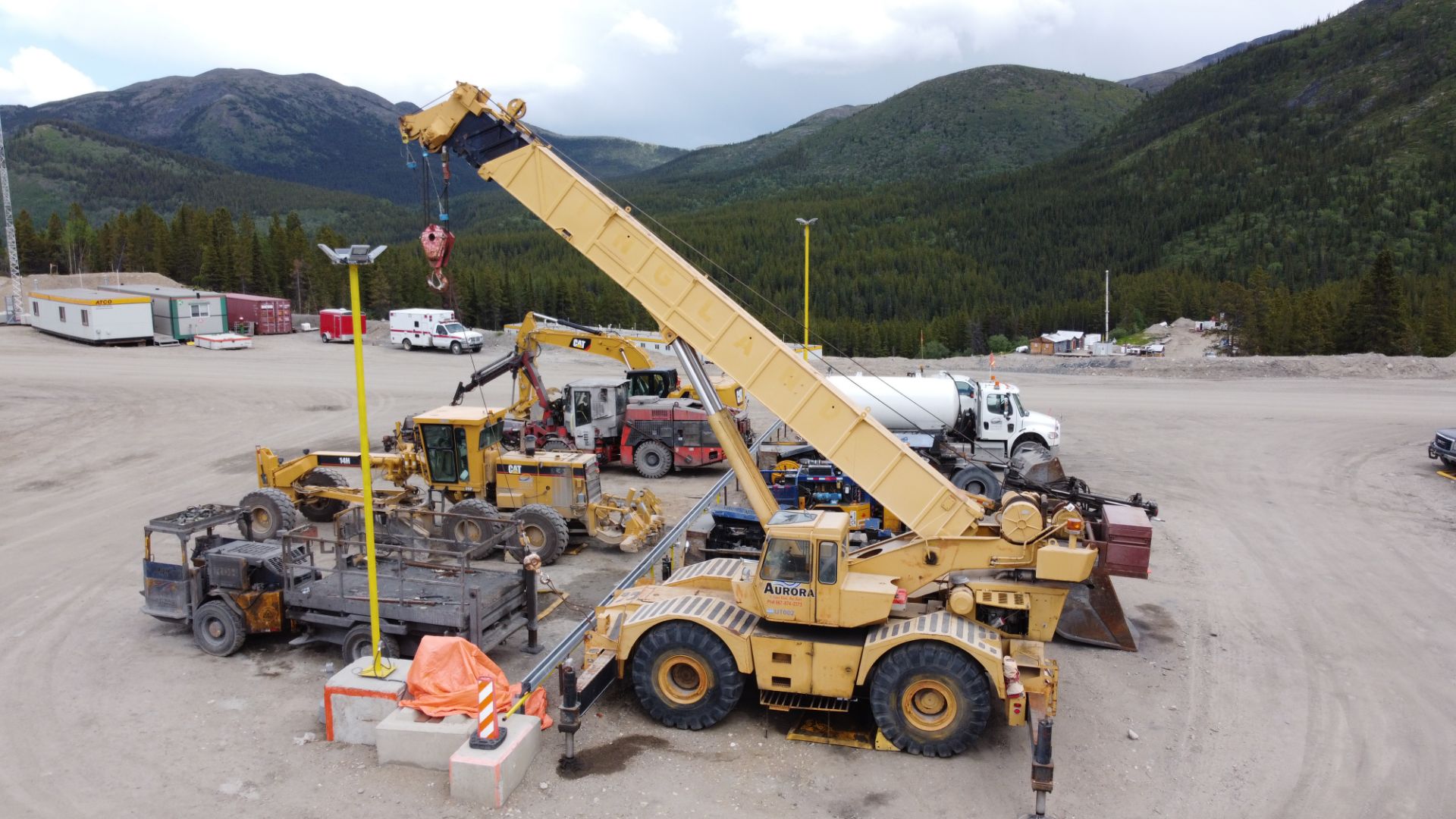 Grove RT735 Rough Terrain Crane, 35 Ton, 112' Max Height, Last Certified 2018; S/N 36158; Meter