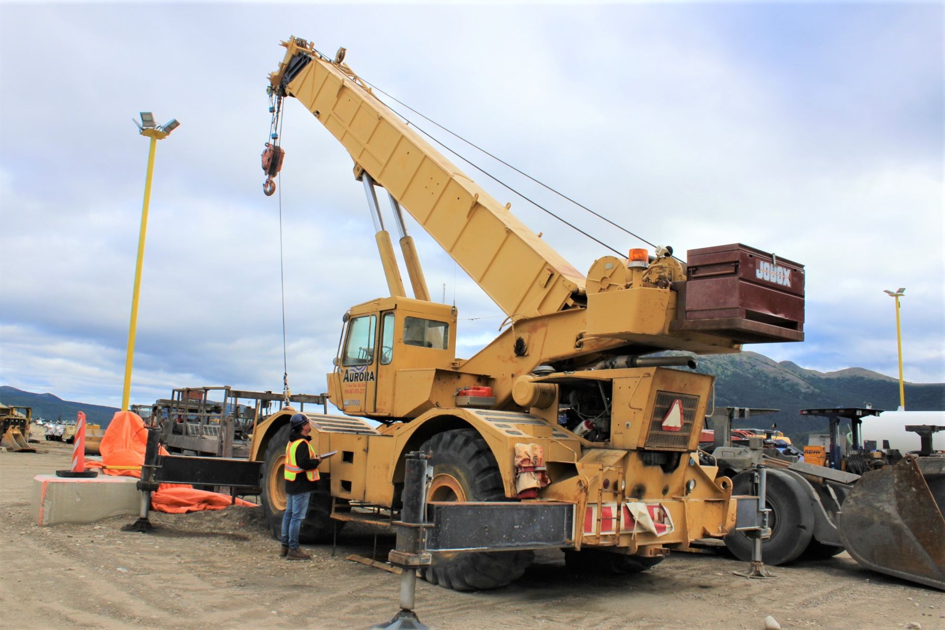 Grove RT735 Rough Terrain Crane, 35 Ton, 112' Max Height, Last Certified 2018; S/N 36158; Meter - Image 4 of 8