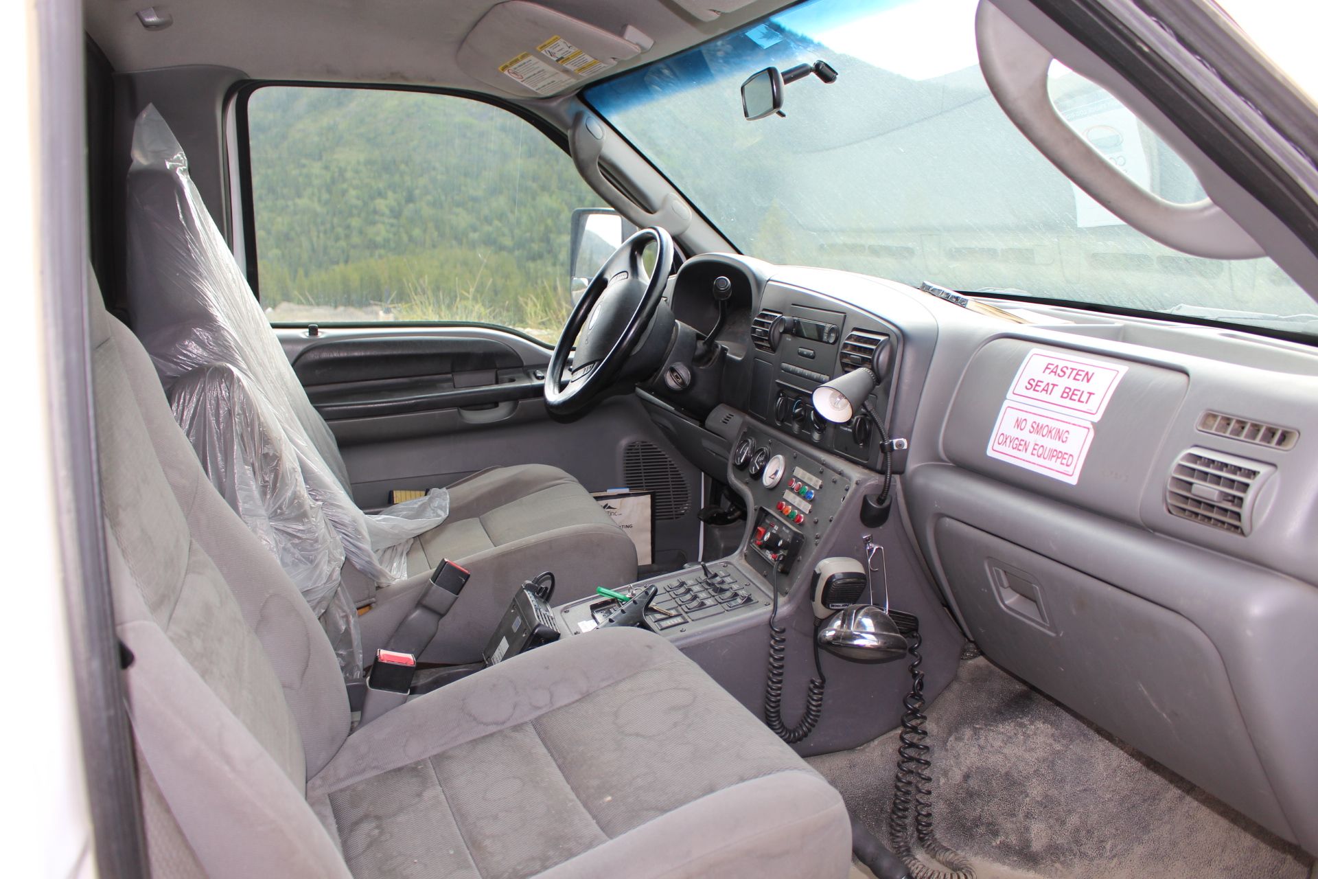 2005 Ford F-350 Ambulance, Powerstroke Diesel; VIN 1FDWF37P65EA96672; Meter Shows 147,793 KM; ( - Image 7 of 7