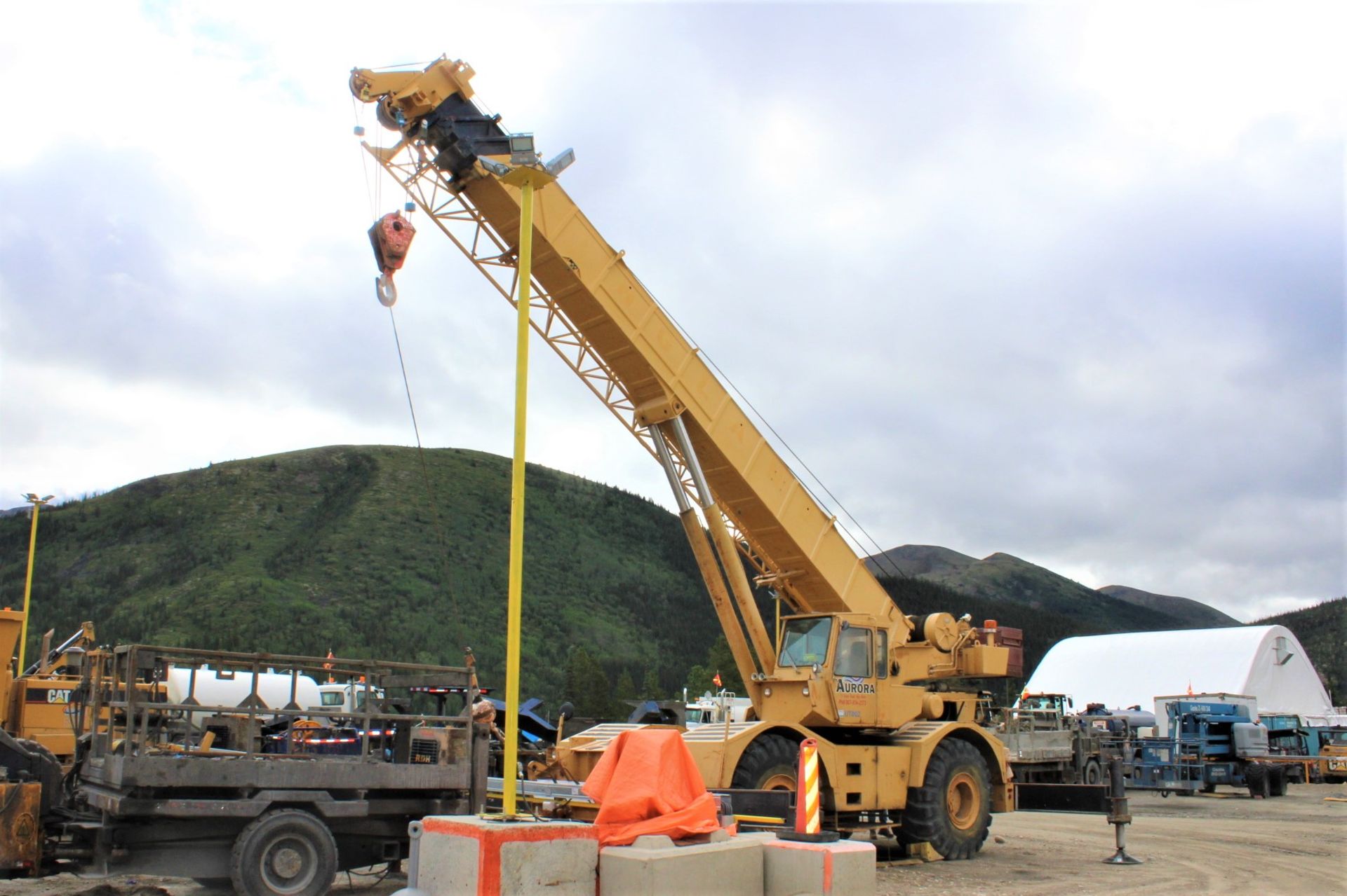 Grove RT735 Rough Terrain Crane, 35 Ton, 112' Max Height, Last Certified 2018; S/N 36158; Meter - Image 2 of 8