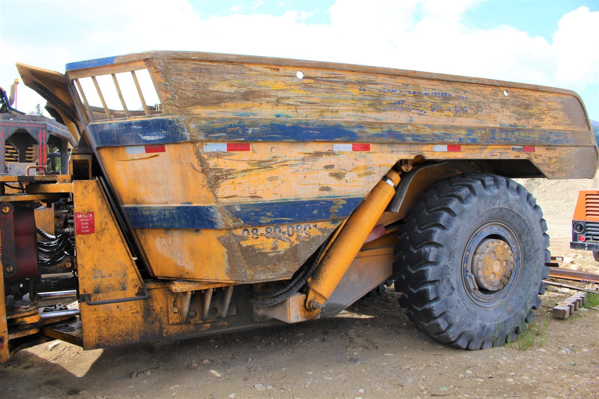 2014 RDH HM800?30 Mine Truck, 18.00-25 Tires; S/N 14-01316; Meter Shows 2,922 Hrs (Unit MT004); - Image 3 of 5