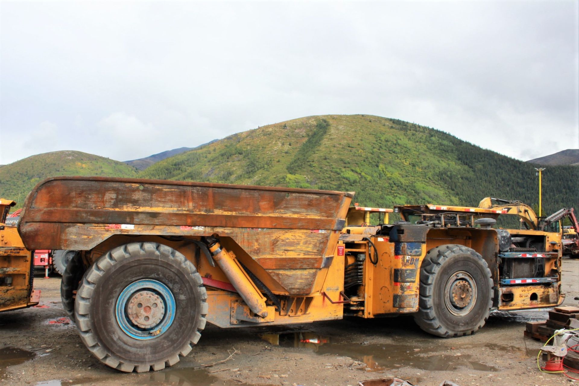 2014 RDH HM800?30 Mine Truck, 18.00-25 Tires; S/N 14-01315; Meter Shows 4,100 Hrs; (Unit MT003);
