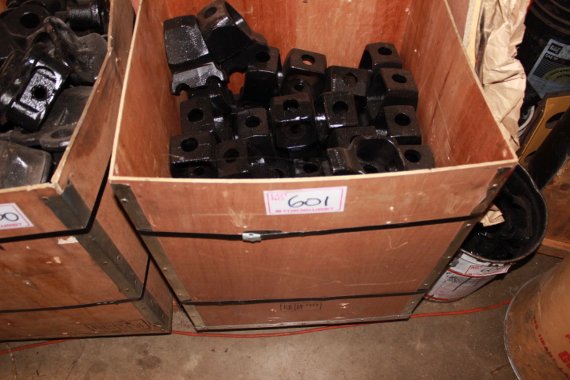 BIN OF ORIGINAL SHERMAN M40 TRACK CENTER GUIDES